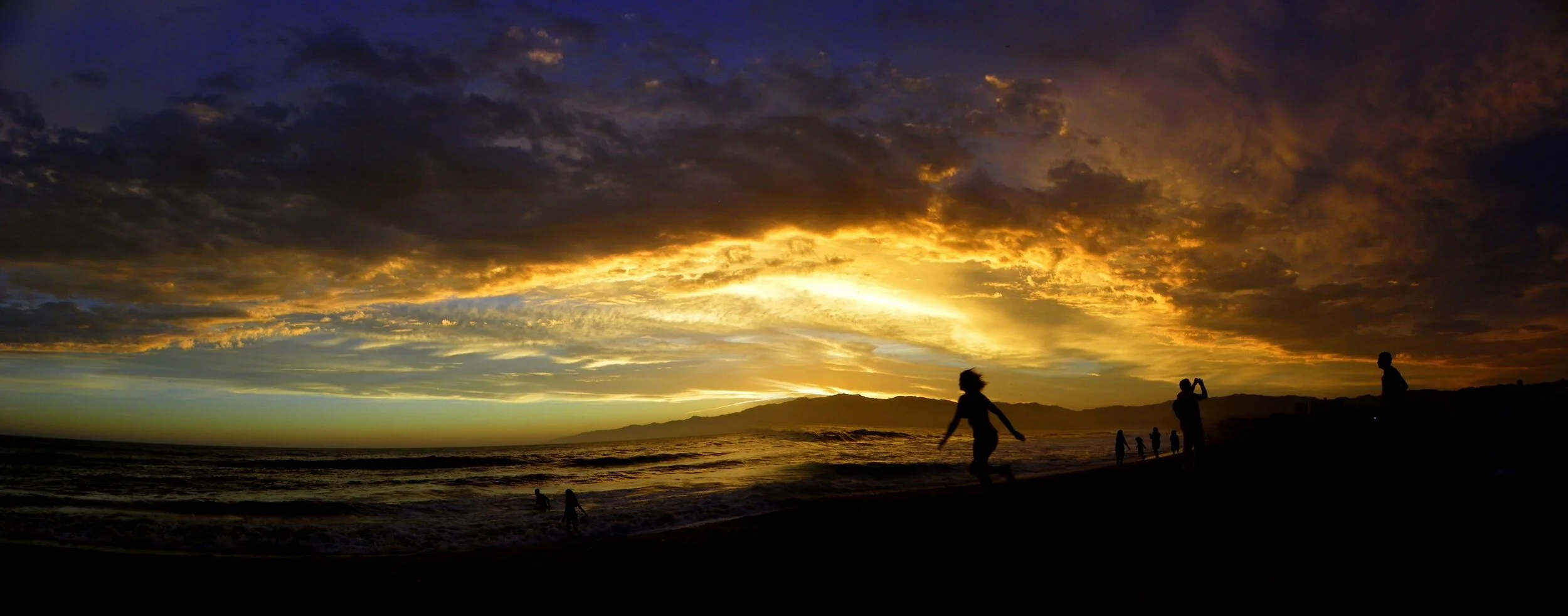  Beauty and the Beach 13 