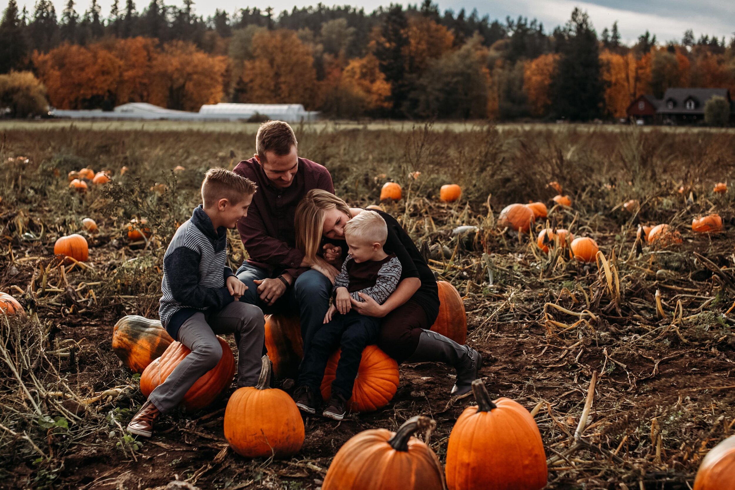 fall mini sessions in Enumclaw - maple valley family photographer