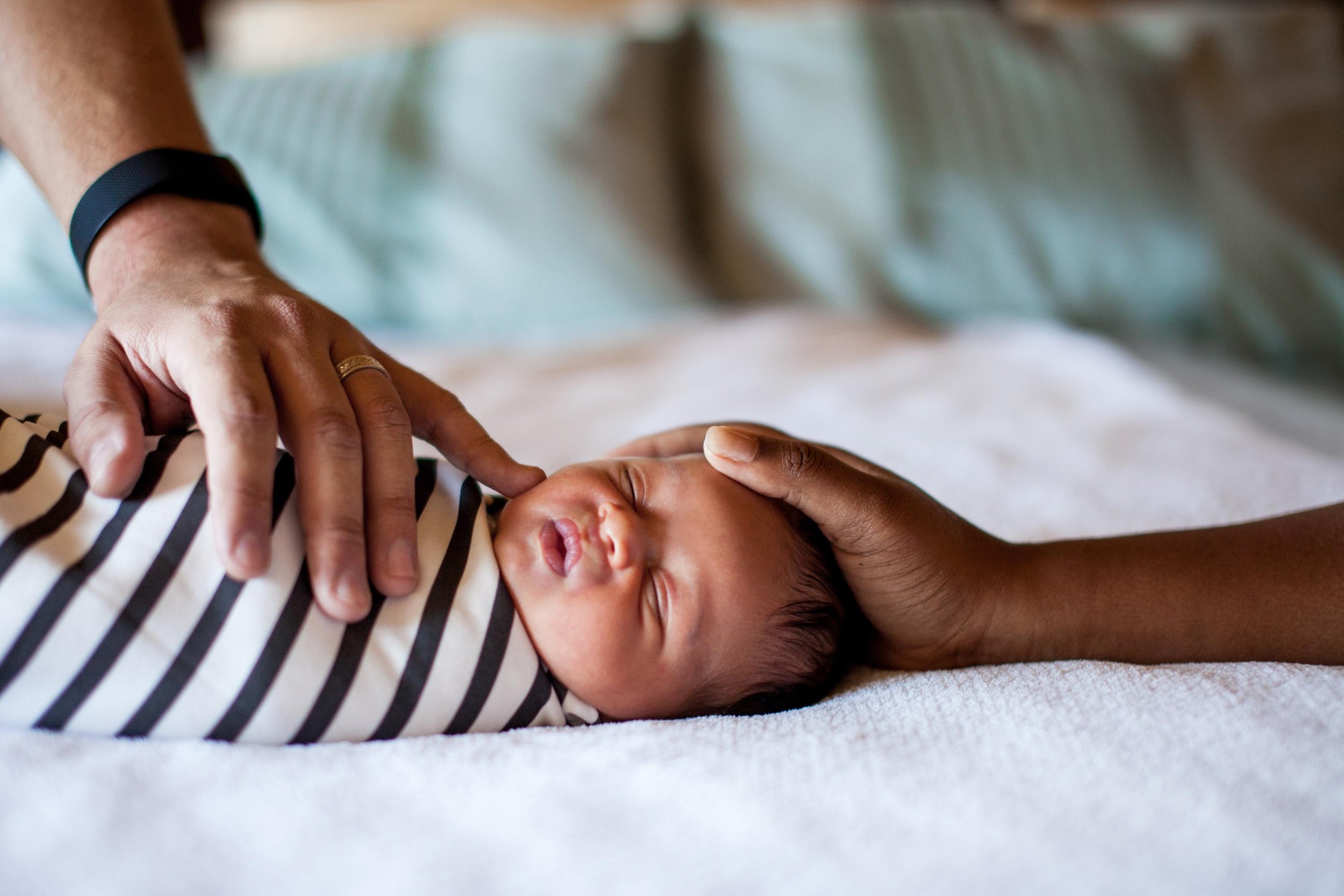 seattle newborn photographer - lifestyle (Copy)