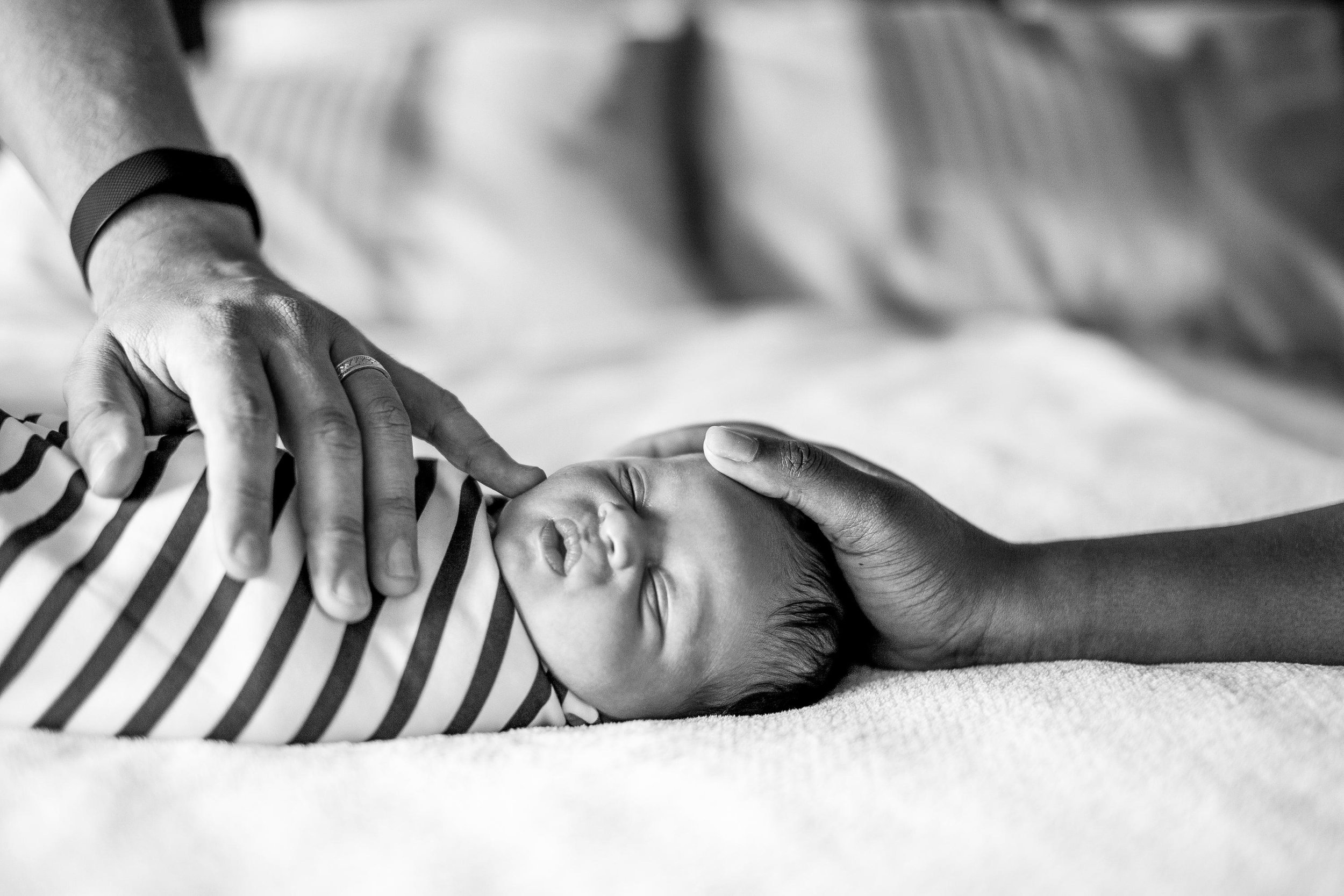 seattle newborn photographer - lifestyle (Copy)