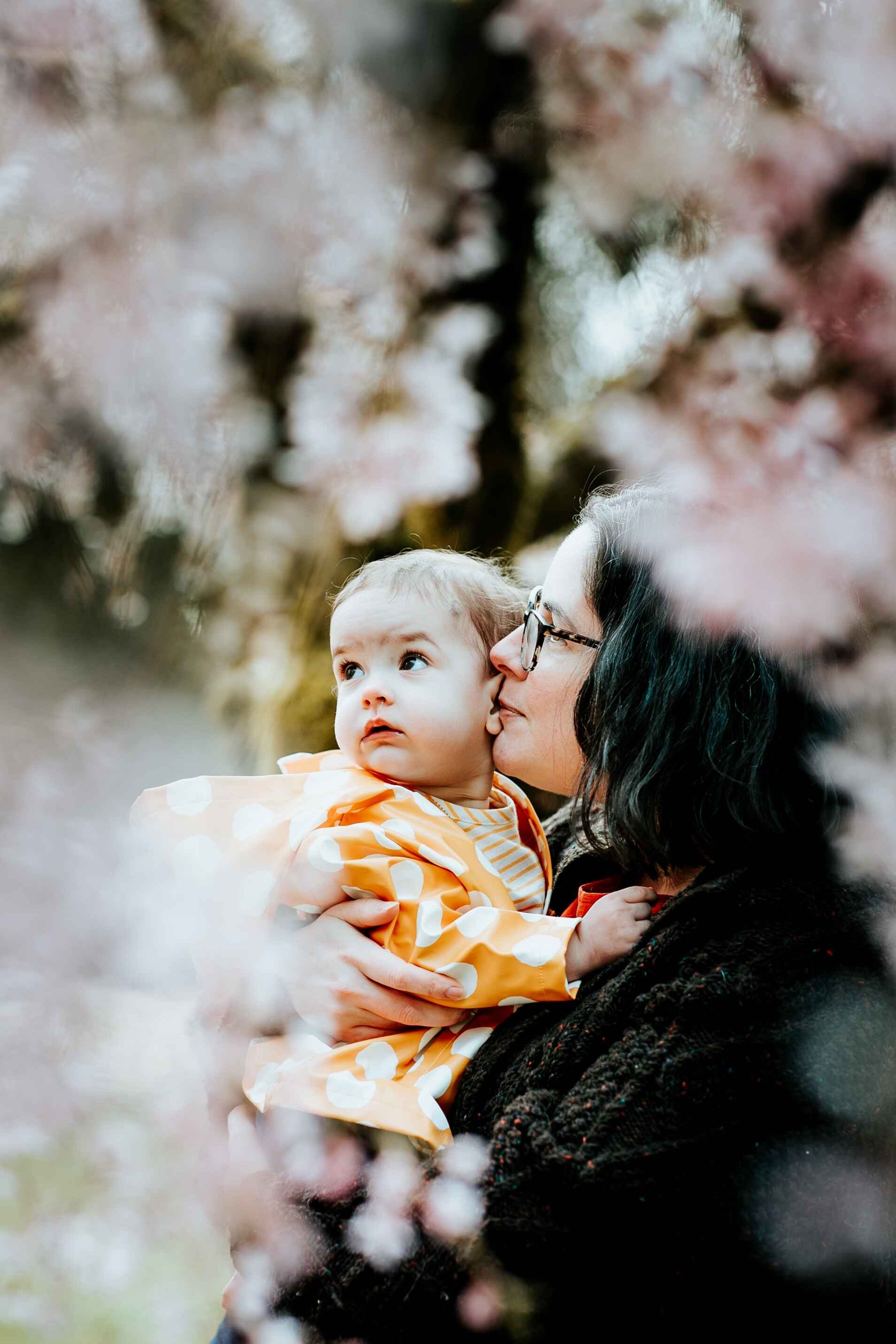 seattle lifestyle photographer - spring mini sessions (Copy)