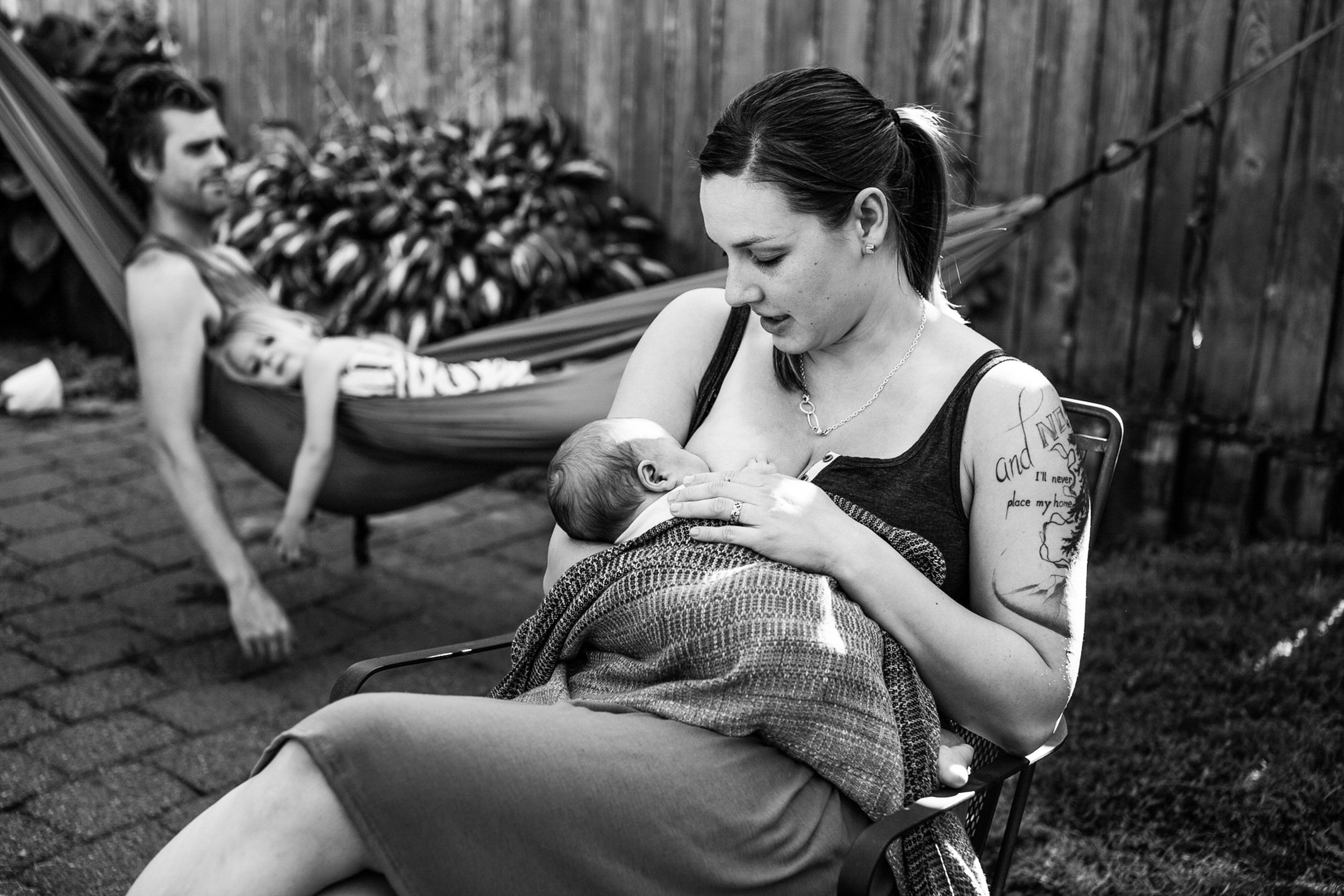 seattle newborn photographer - in home