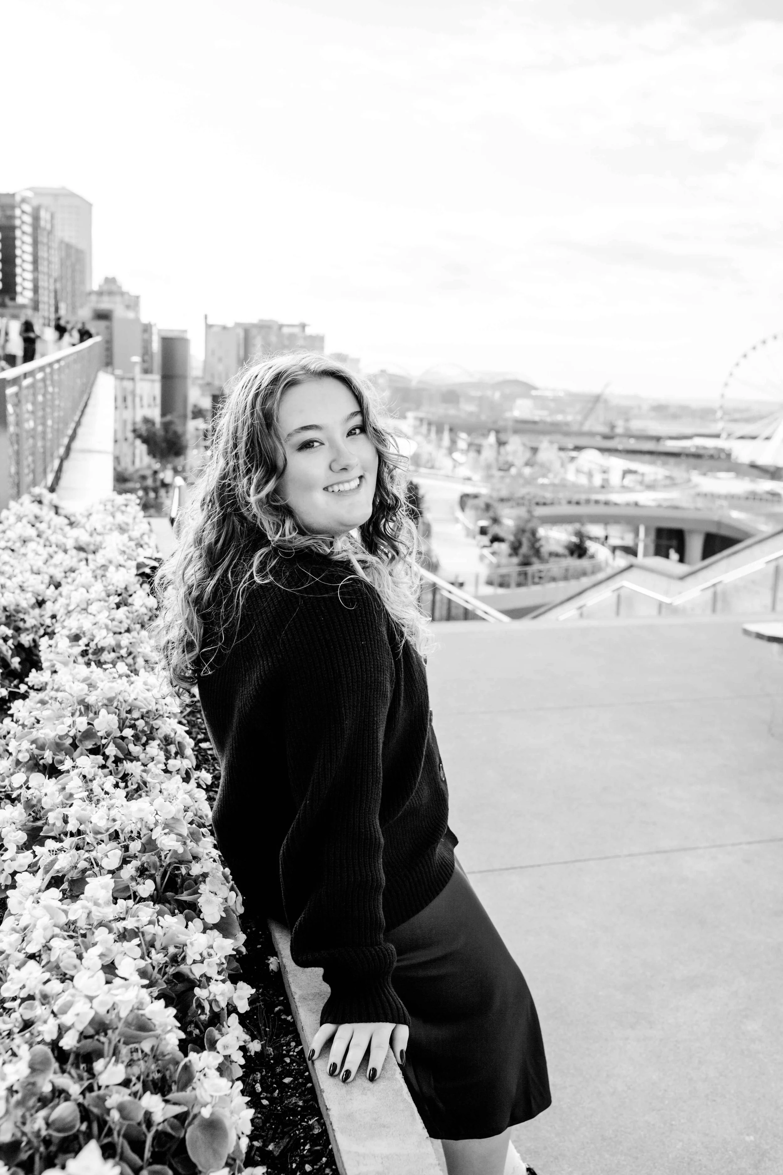 seattle senior portrait photographer - pike place