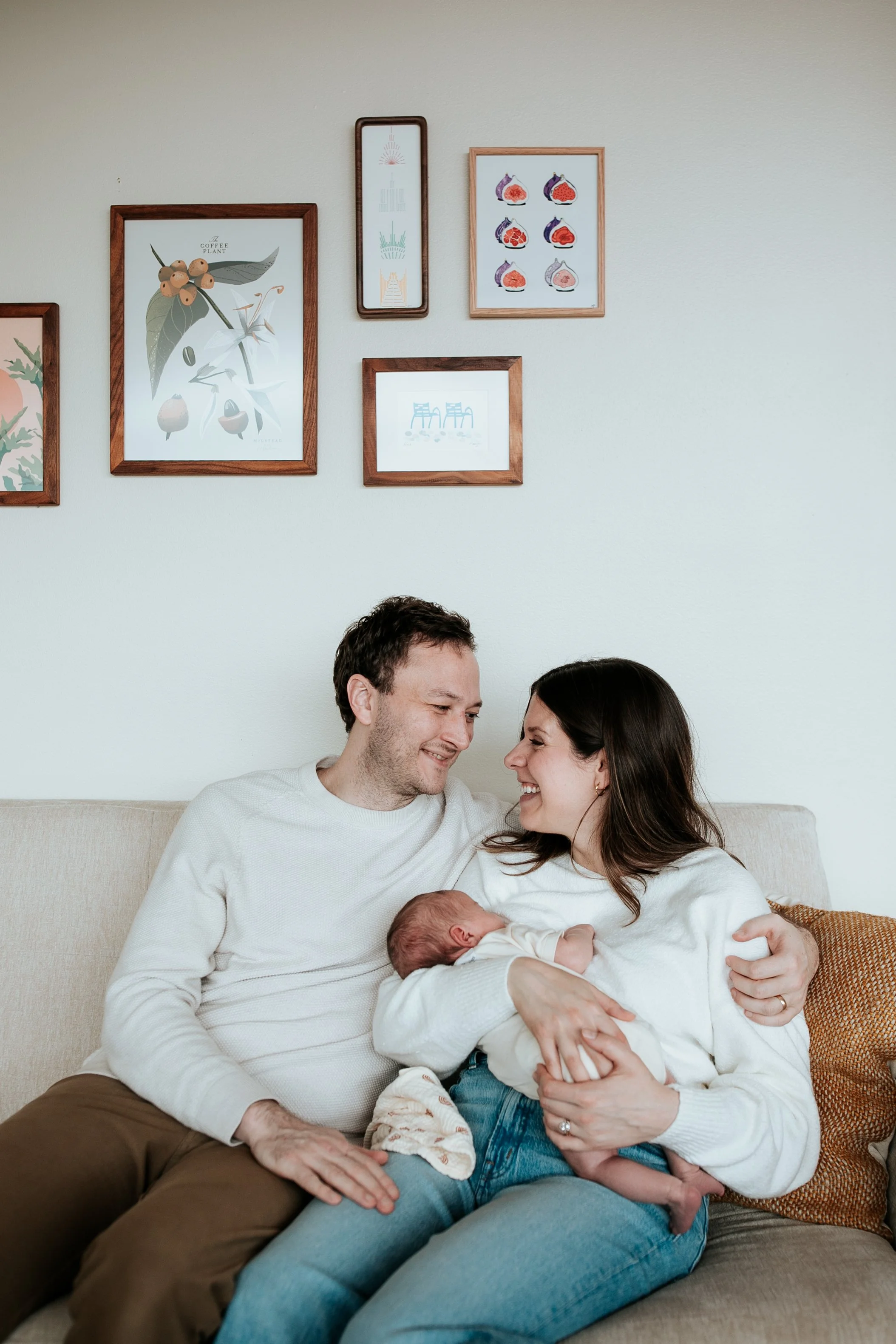 seattle newborn photographer - lifestyle