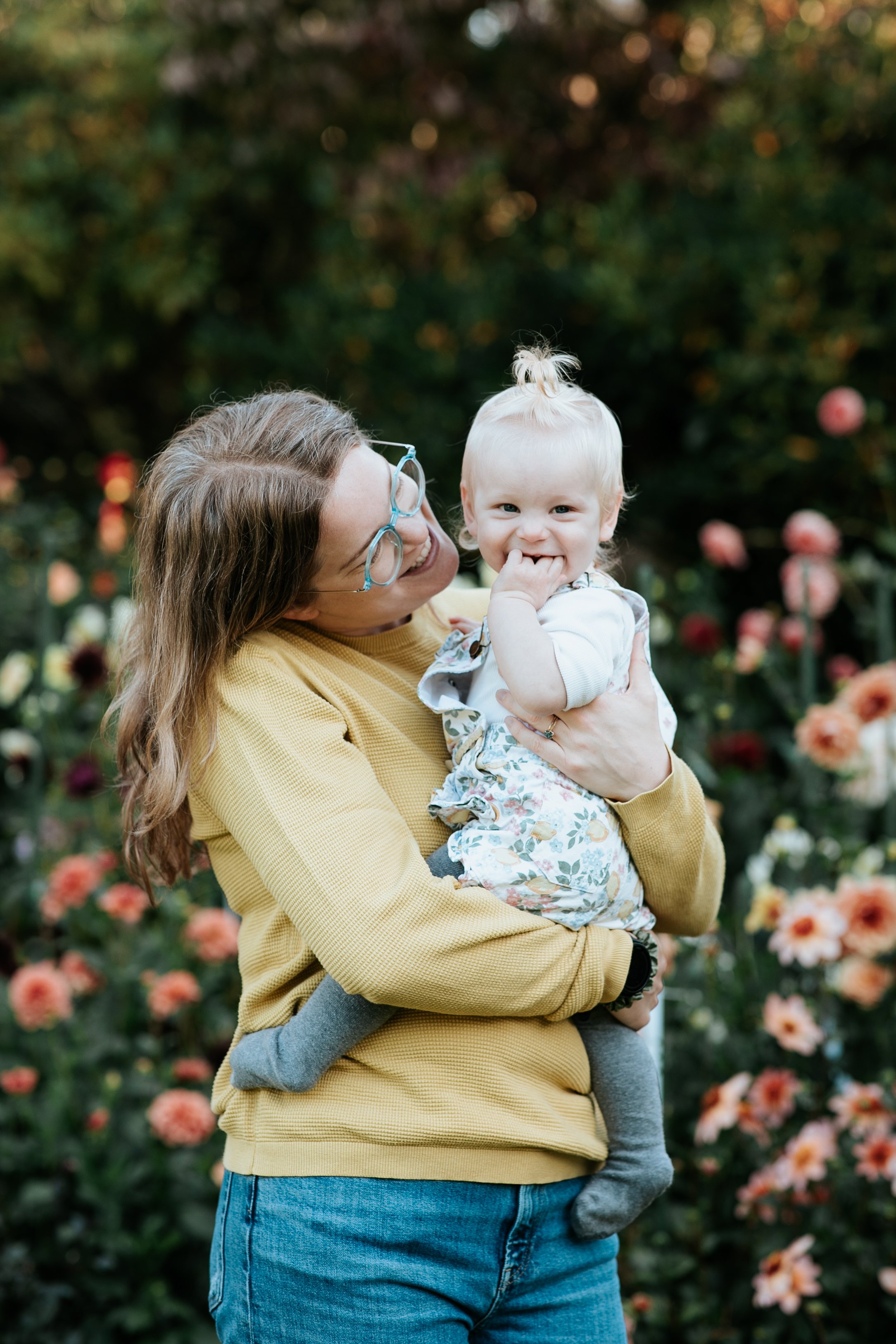 seattle lifestyle photographer - volunteer park mini sessions