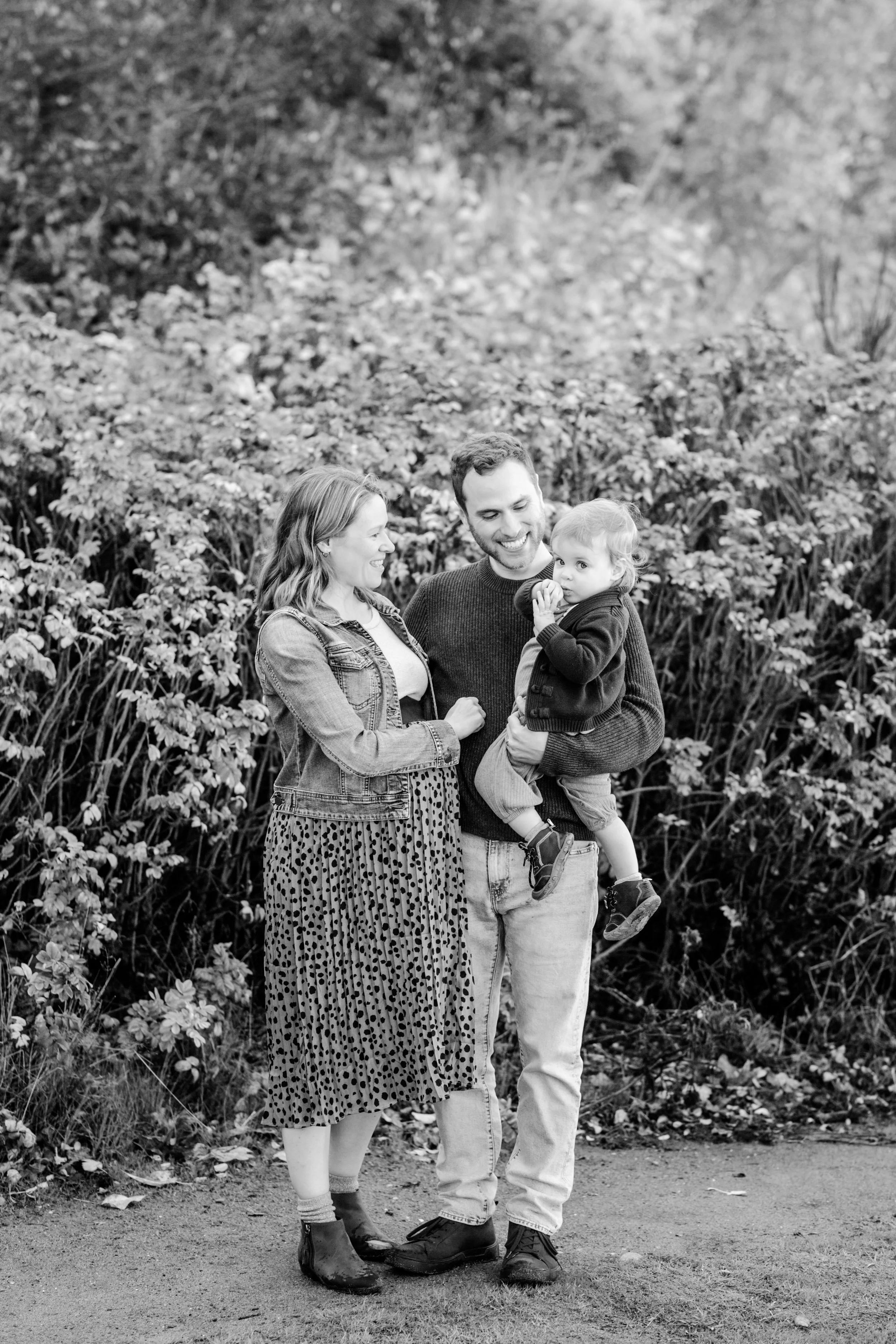 seattle lifestyle maternity photographer - spring mini sessions