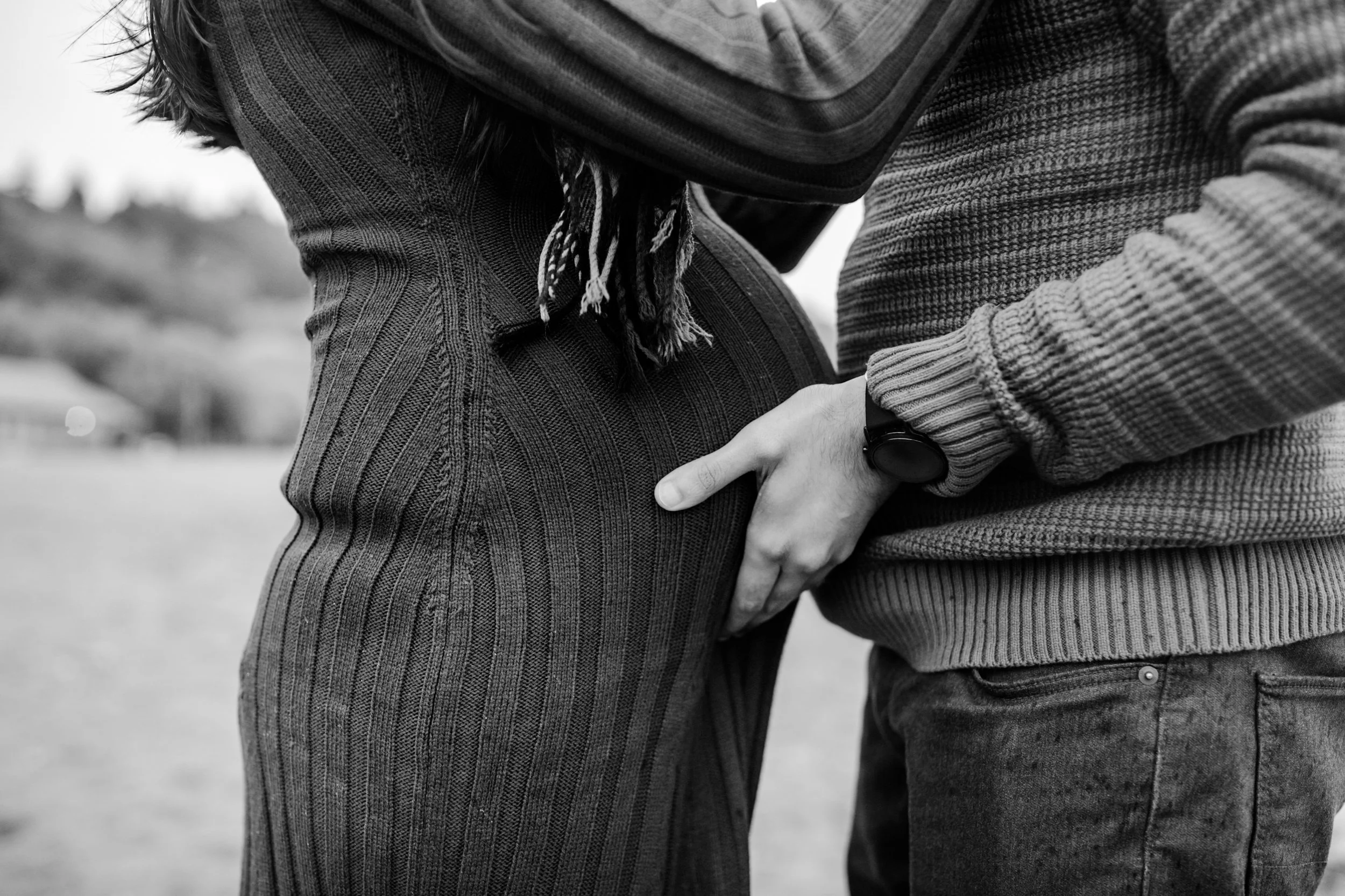 seattle lifestyle maternity photographer - spring mini sessions