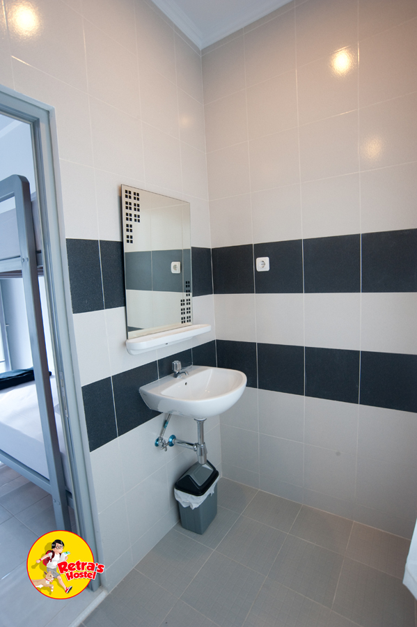 Bathroom2.jpg