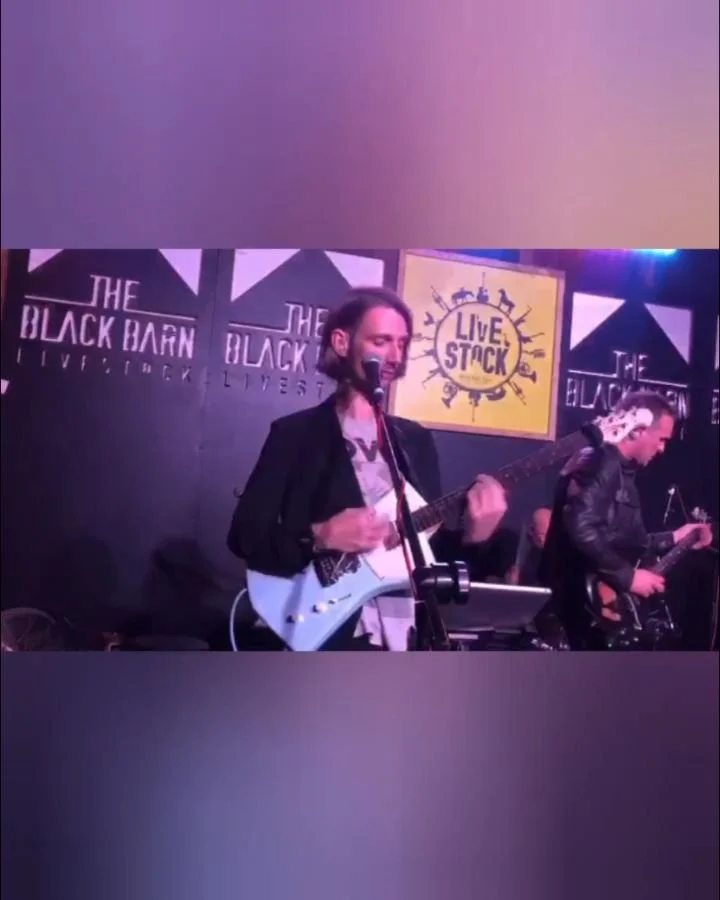 A little over a month ago I got to play guitar and piano and keys and sing on a whole night of @davidbowie tunes and it was 👏 so 👏 much 👏 fun 👏

#davidbowie #music #musician #livemusic