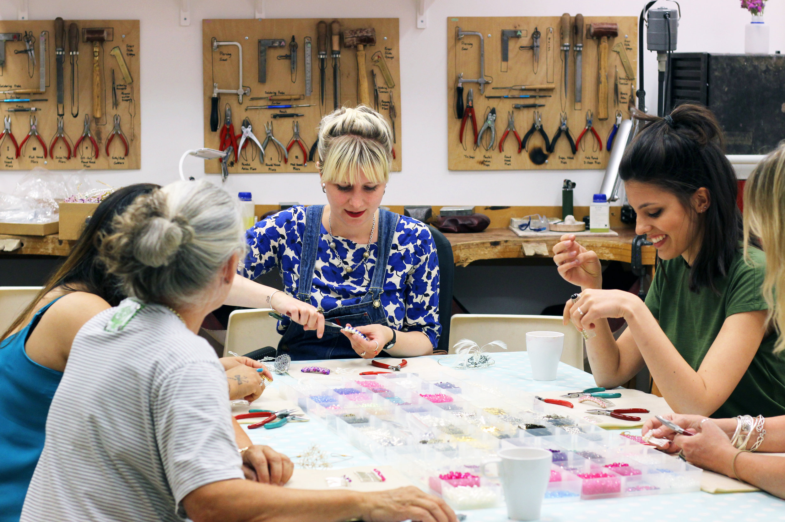 London_Jewellery_School_Diploma_in_Creative_Jewellery_Students_hard_at_work_03.jpg