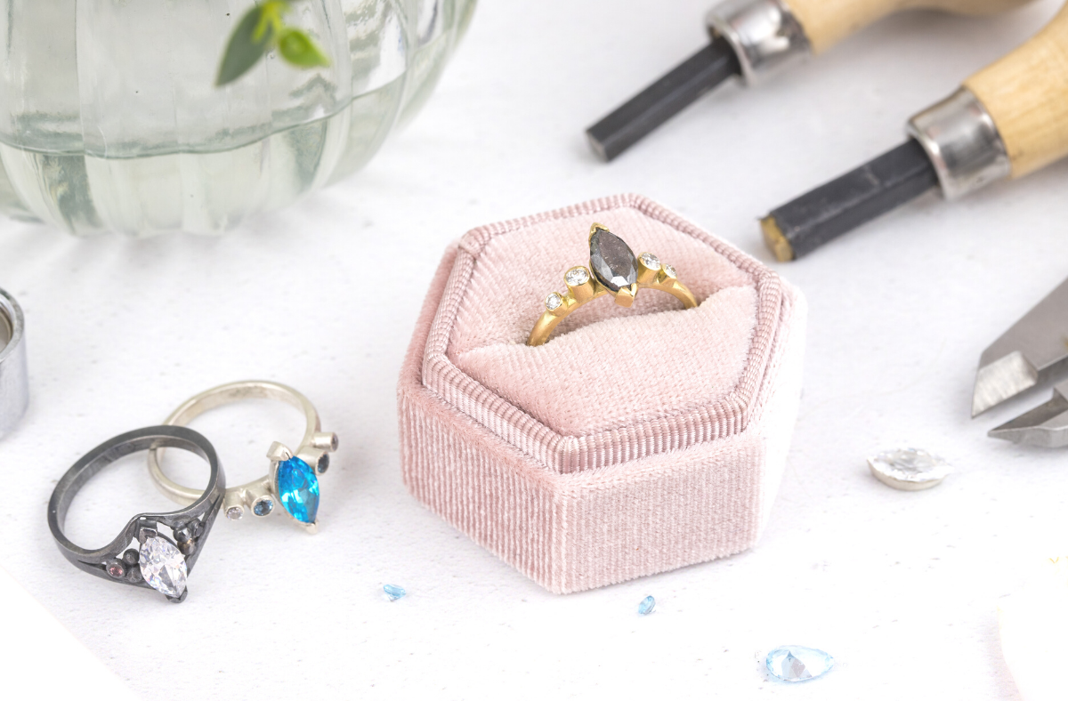 Watch the replays of our Jewellery Diploma open days