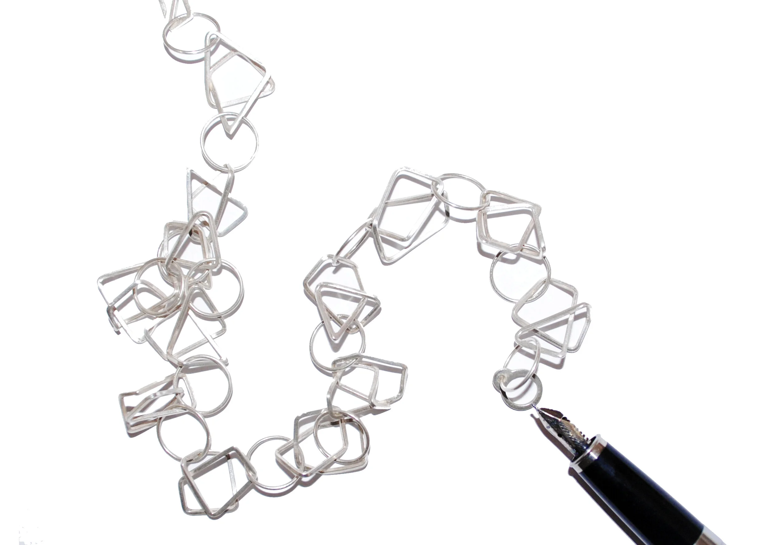 Nicola Lillie, contestant on All That Glitters BBC 2 (podcast episode) 