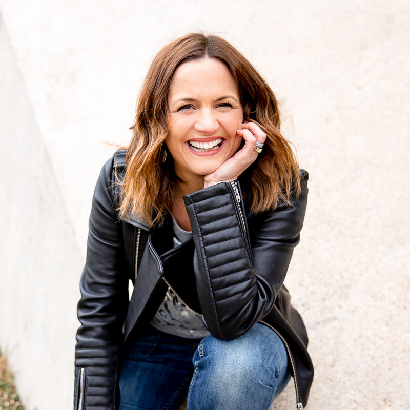 Getting Great Photos Of Yourself - Planning A Brand Photo Shoot with Photographer Vicki Knights (podcast episode)