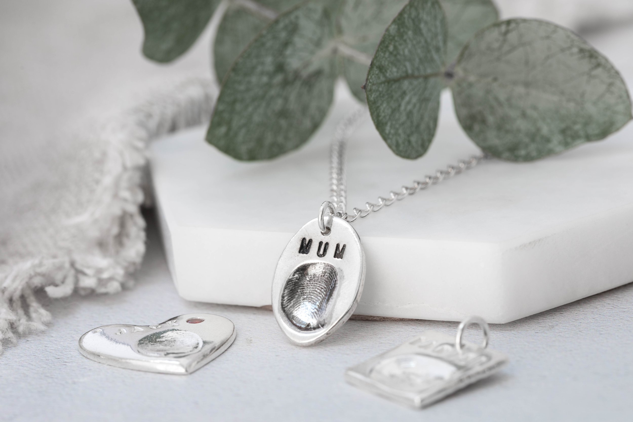 SIX WAYS TO PERSONALISE YOUR JEWELLERY DESIGNS