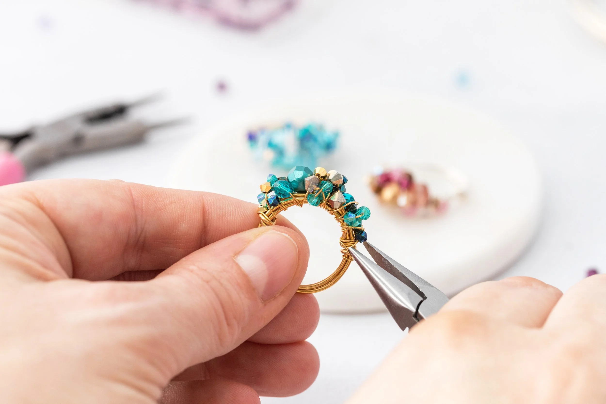 make a beaded cocktail ring - a free video tutorial from jewellers academy