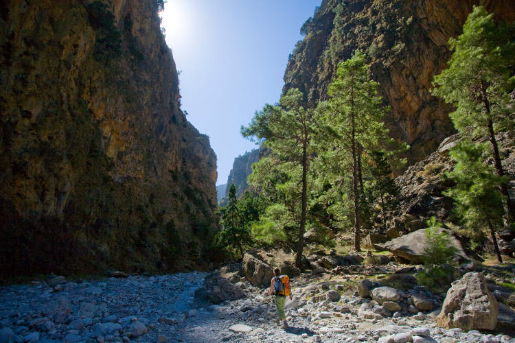 Hiking-Samaria-Gorge-Crete_cs.jpg