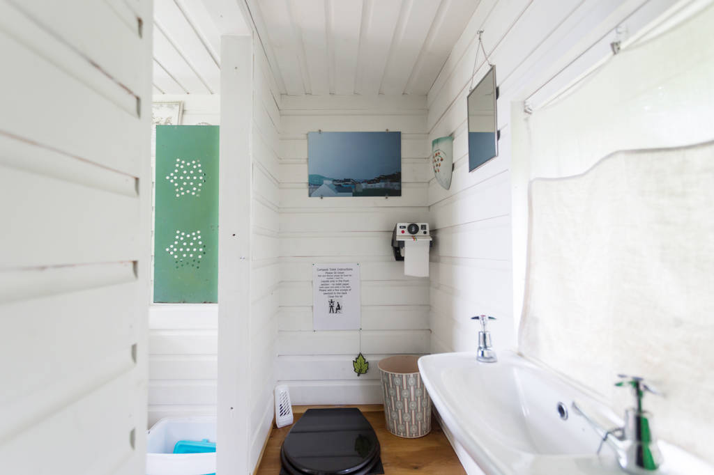 Caban Copa bathroom