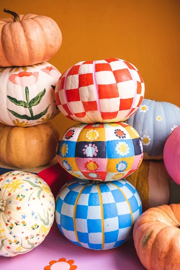 Lars-Casetify-Painted-Pumpkins-18-of-22.webp