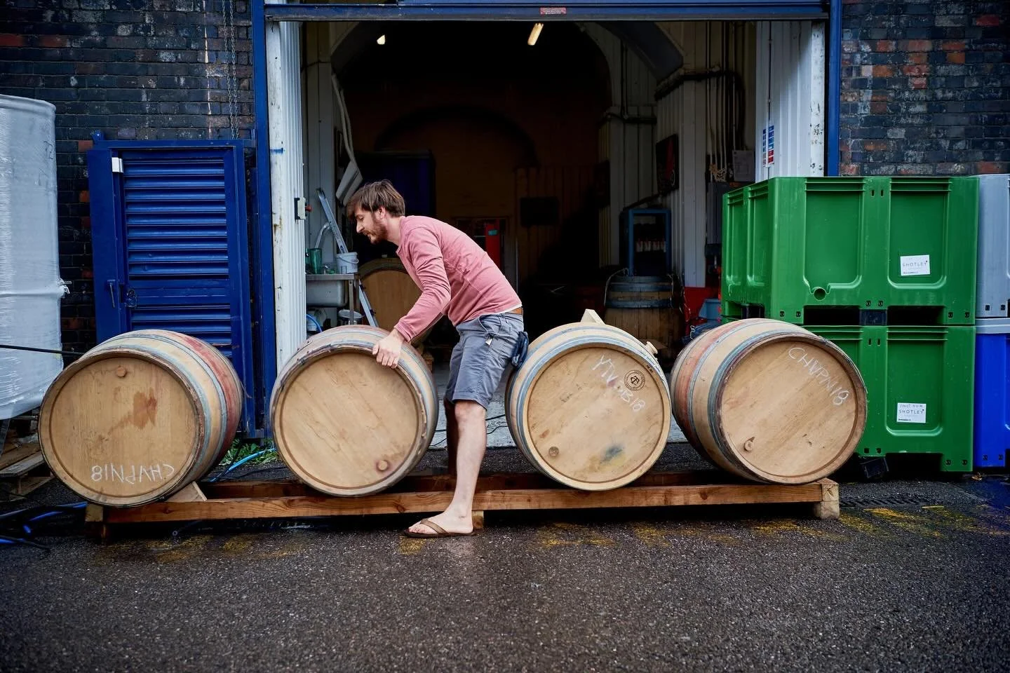 🚨 ONE WEEK TO GO🍷😎👌🏼 

Actual footage of Sergio* getting the winery ready for next week&rsquo;s wine bar re-opening! Barrels of joy, ready for consumption. Just in time to celebrate the start of May, *and* Bank Holiday weekend. Hands up, who&rsq