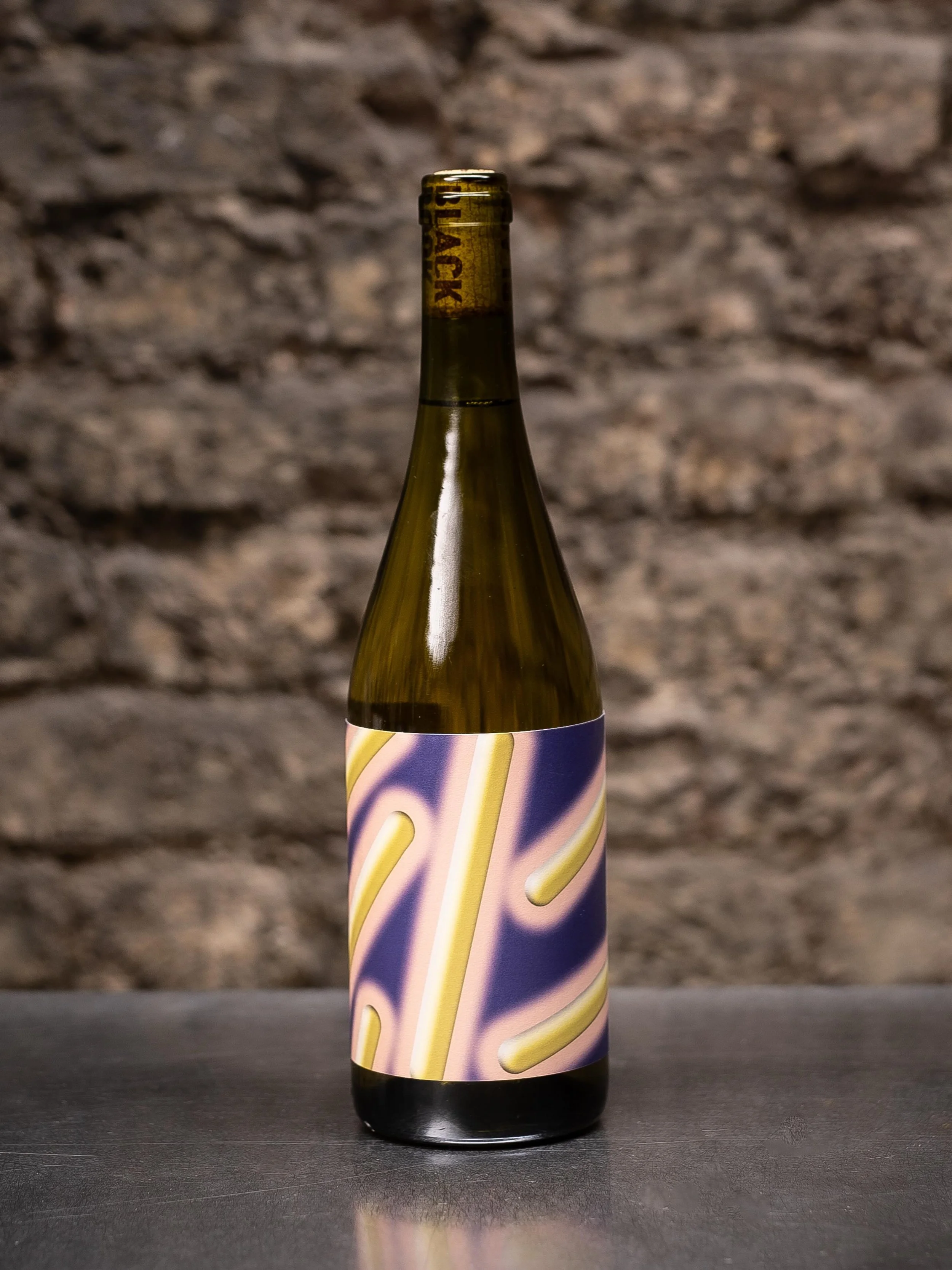 New release⚡️Limited Edition (38 cases)

F is for &lsquo;Fragments of time&rsquo;, named after a Daft Punk song from the Random Access Memories album 💿 🪩 

🍇 This is 100% Sauvignac, a hybrid &lsquo;piwi&rsquo; 🤓 grape variety that finds its genea
