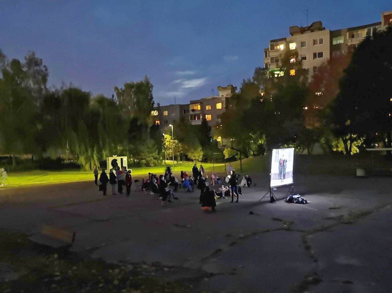 With social distancing measures and Covid restrictions on gatherings in place it feels doubly special and important to show work and be visible in public spaces. 

This is a picture of last  nights screening of Wavelength Europe in a square in Silain