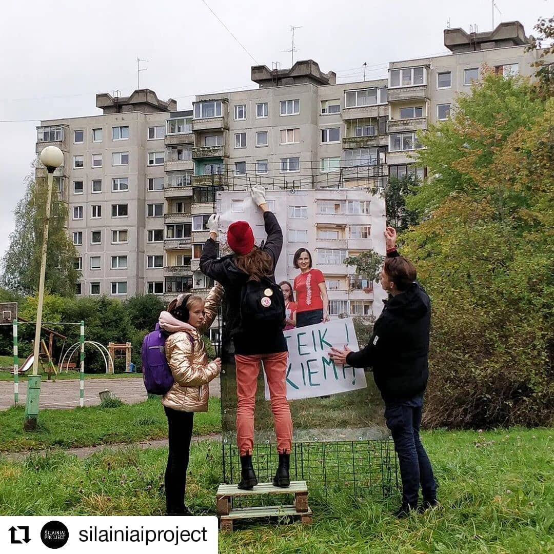 All week we've been  hanging the work I've been  creating in collaboration with Silainiai residents in Kaunas, Lithuania over the last 4 weeks. Exhibition opened yesterday. Go see, if you around. It's up until end of the month. 

 #Repost @silainiaip