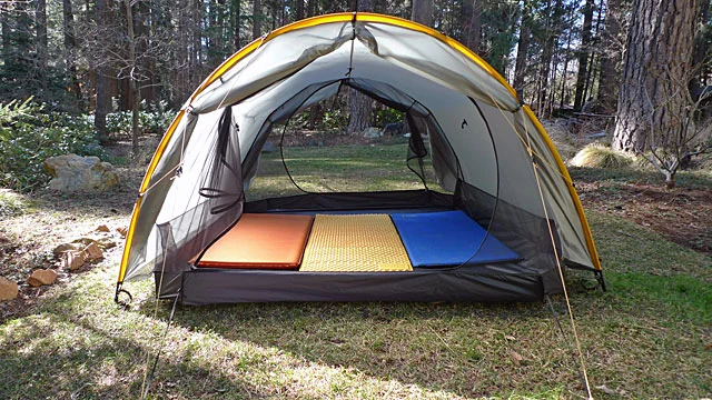 THE CLOUDBURST 3 IS EXTREMELY SPACIOUS AND STILL WEIGHS IN AT 52 OUNCES!
