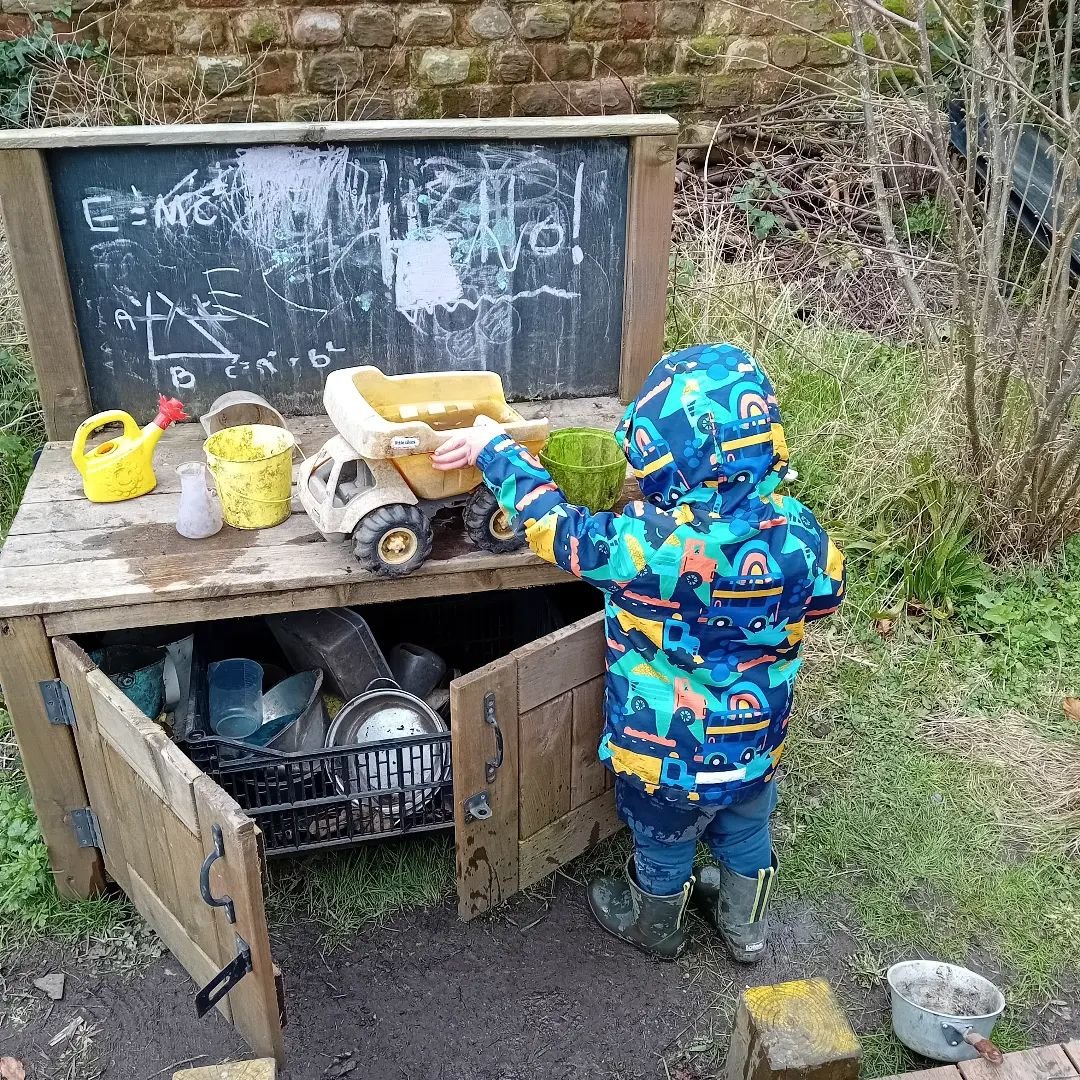 Just 2 more home educator sessions left before May half term, for children up to 8 years. With forest school leader Lisa, nature play sessions for our younger home ed community. 

If you can't make both, get in touch to book as singles. And let us kn