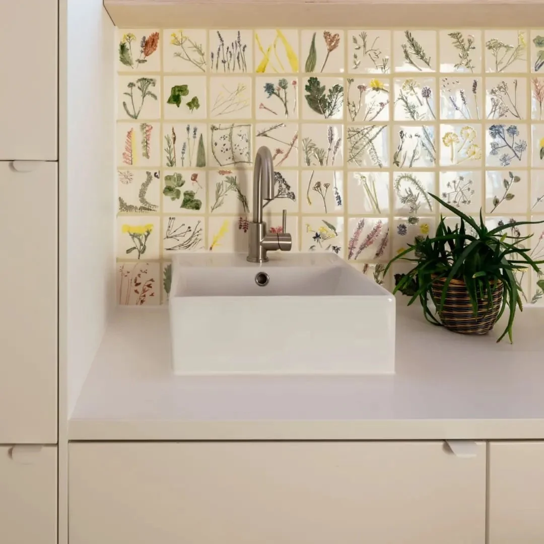 Sink with botanical tiles