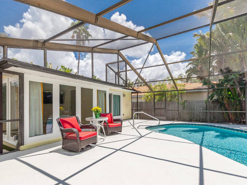 1952 Hibiscus St Sarasota FL-039-039-C H P team 039-MLS_Size.jpg