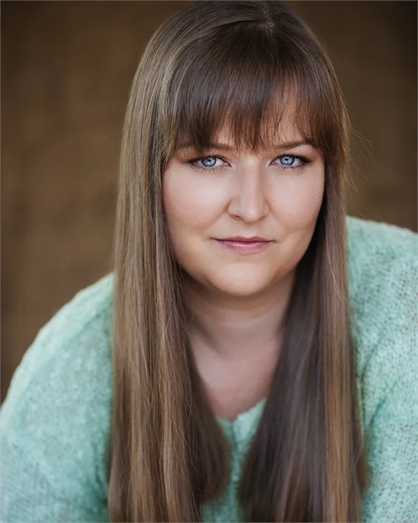 Madison Thew-Keyworth Head Shot.jpg