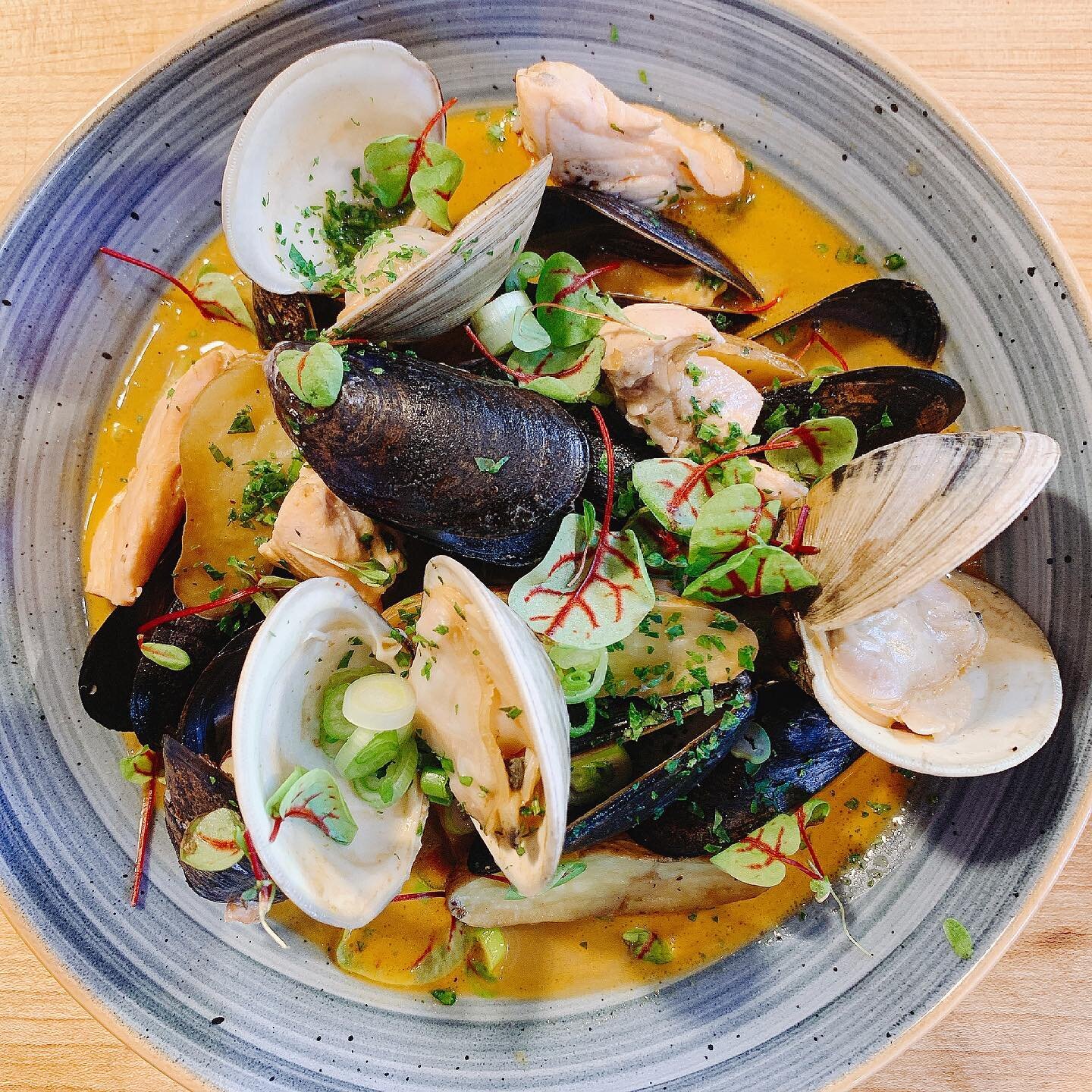 Crayfish broth, clams, mussels and salmon today on our featured menu #tinosnh #seafood #salmon -
-
-
#foodporn #yummy #instafood #delicious #foodie #foodgasm #tinosnh #oadtop100 #oad #eater #seacoast #hampton #nheats #zagat #jamesbeard #foodandwine  