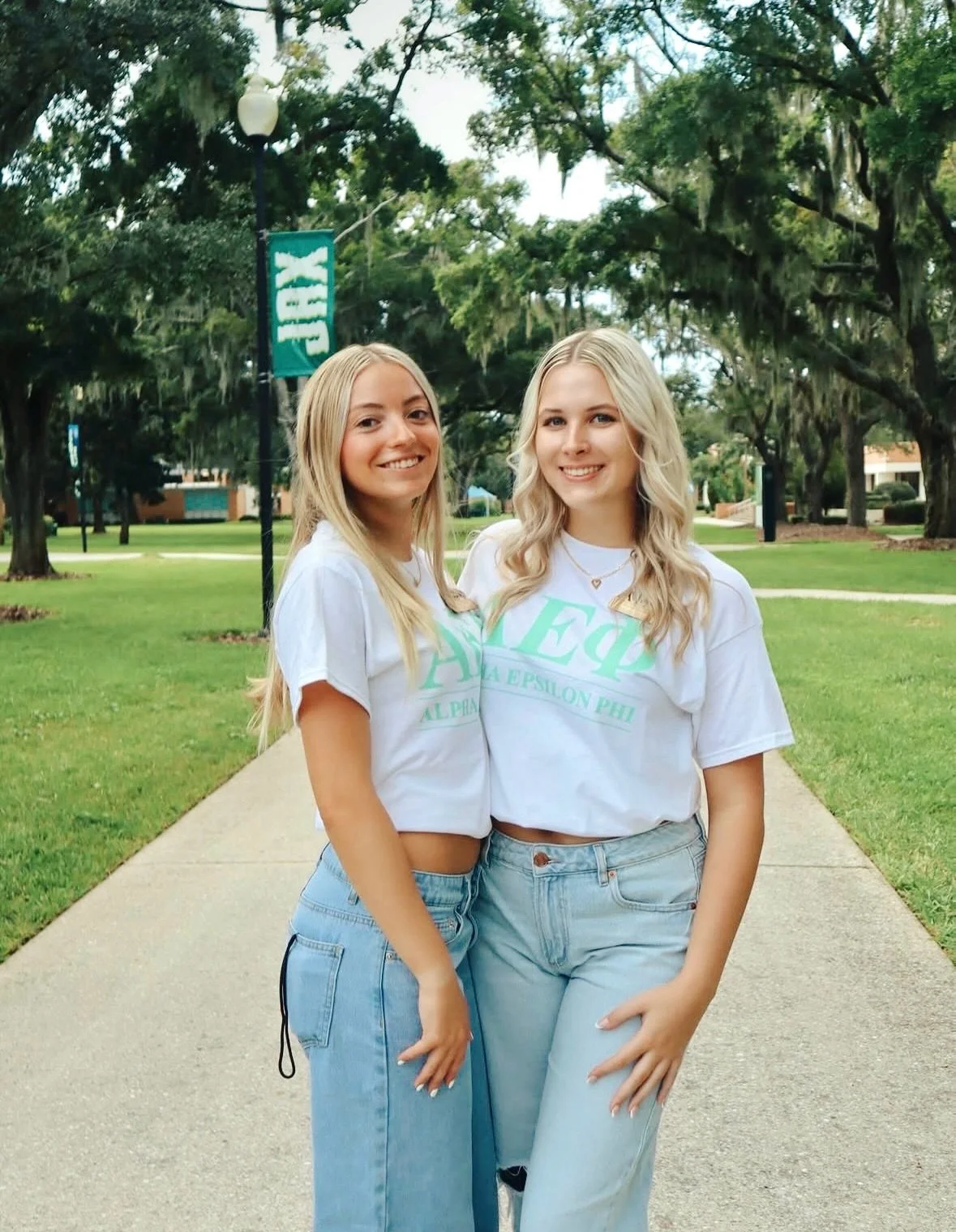 CHAPTER SPOTLIGHT 💚
Chapter: Phi Eta
School: Jacksonville University
Location: Jacksonville, FL
Founded: November 6th, 1983
@ju_aephi 

#aephi #sorority #gogreek #sisterhood #spotlight