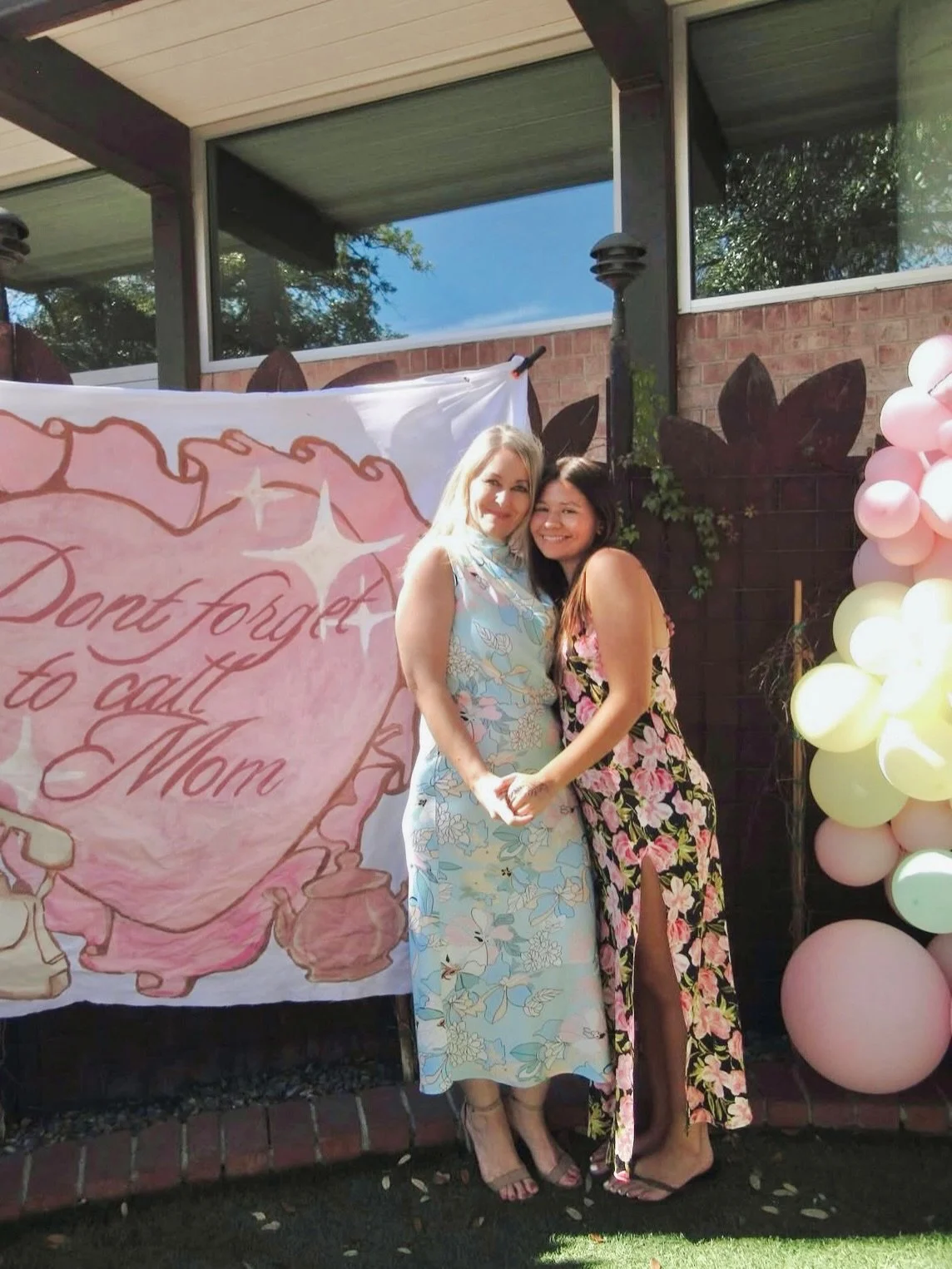IT TAKES THE BEST TO RAISE THE BEST! Happy Mother&rsquo;s Day to ALL the AEPhi moms out there! We love you and everything you do for us 🫶

#aephi #sorority #mothersday #gogreek #sisterhood