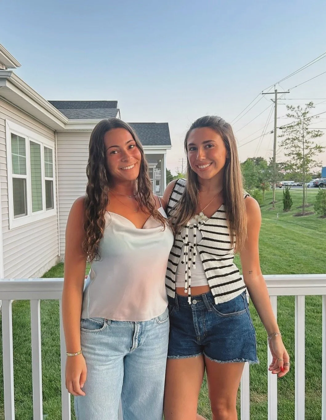 Happy National Smile Day! Nothing makes us wanna smile more than spending time with our sisters 😊

Tag a sister who makes YOU smile 🤍

#aephi #sorority #gogreek #sisterhood #smileday