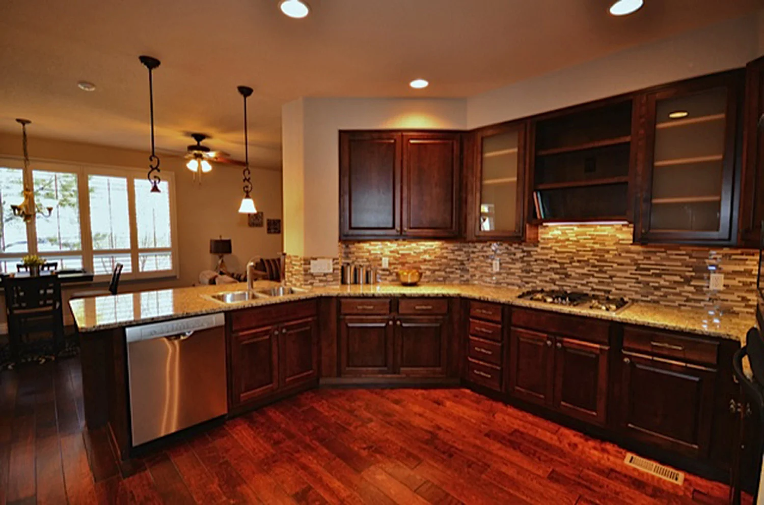 cas kitchen 2.jpg