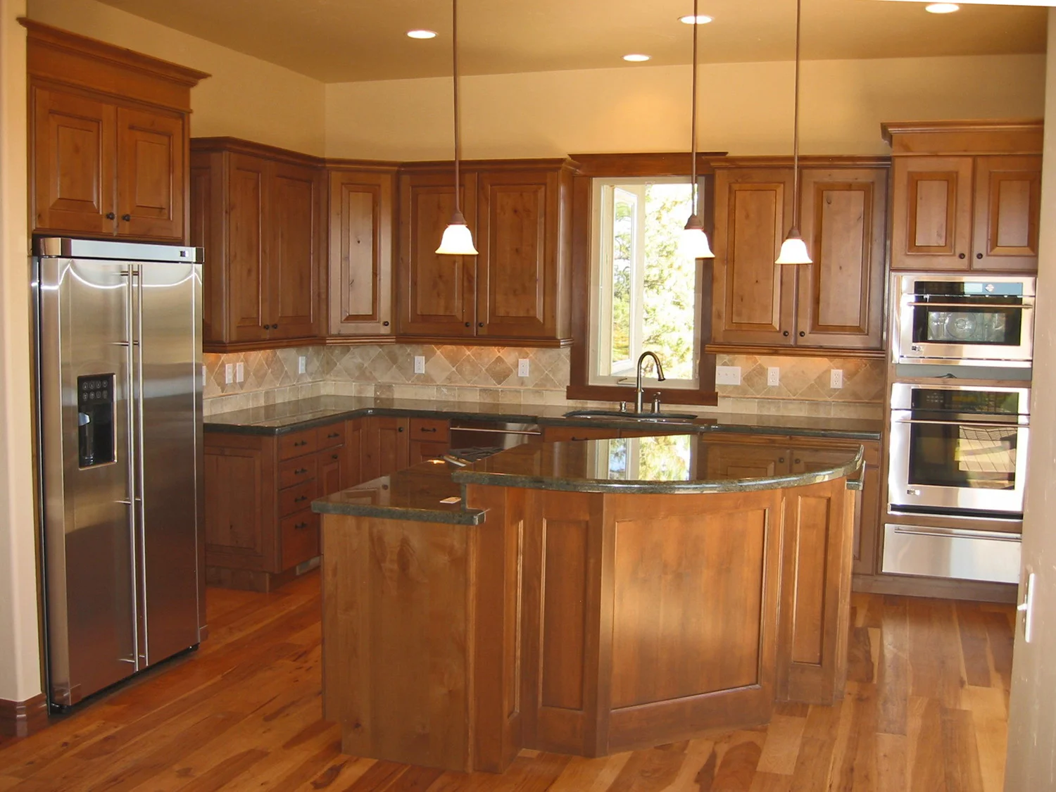 mo kitchen.jpg