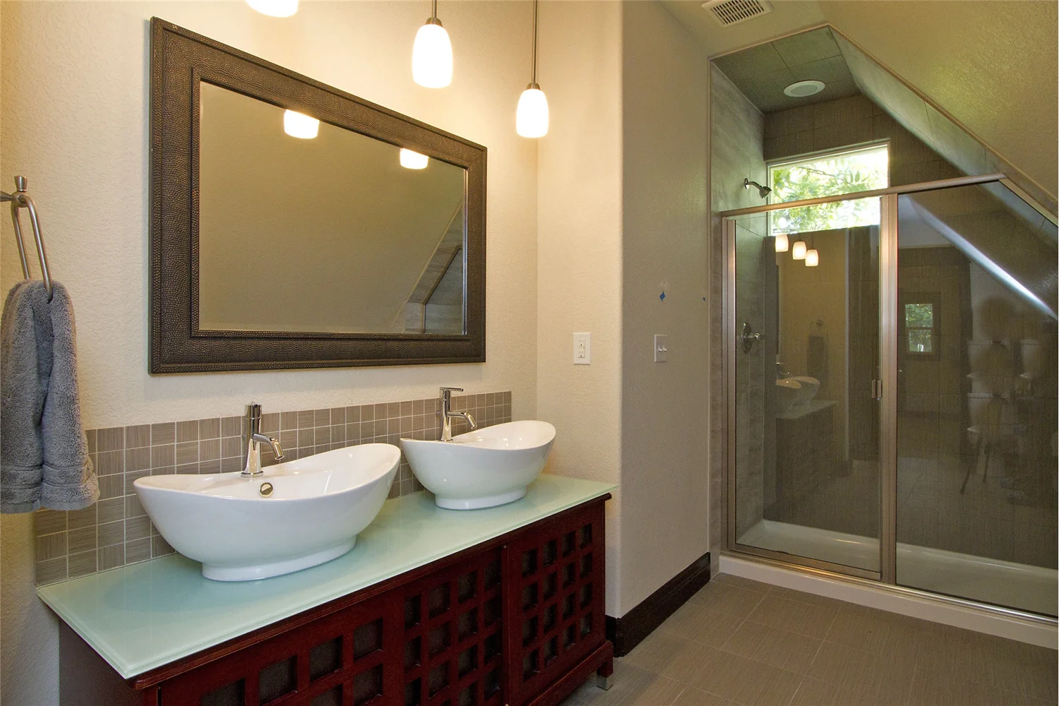 wil master bath.jpg