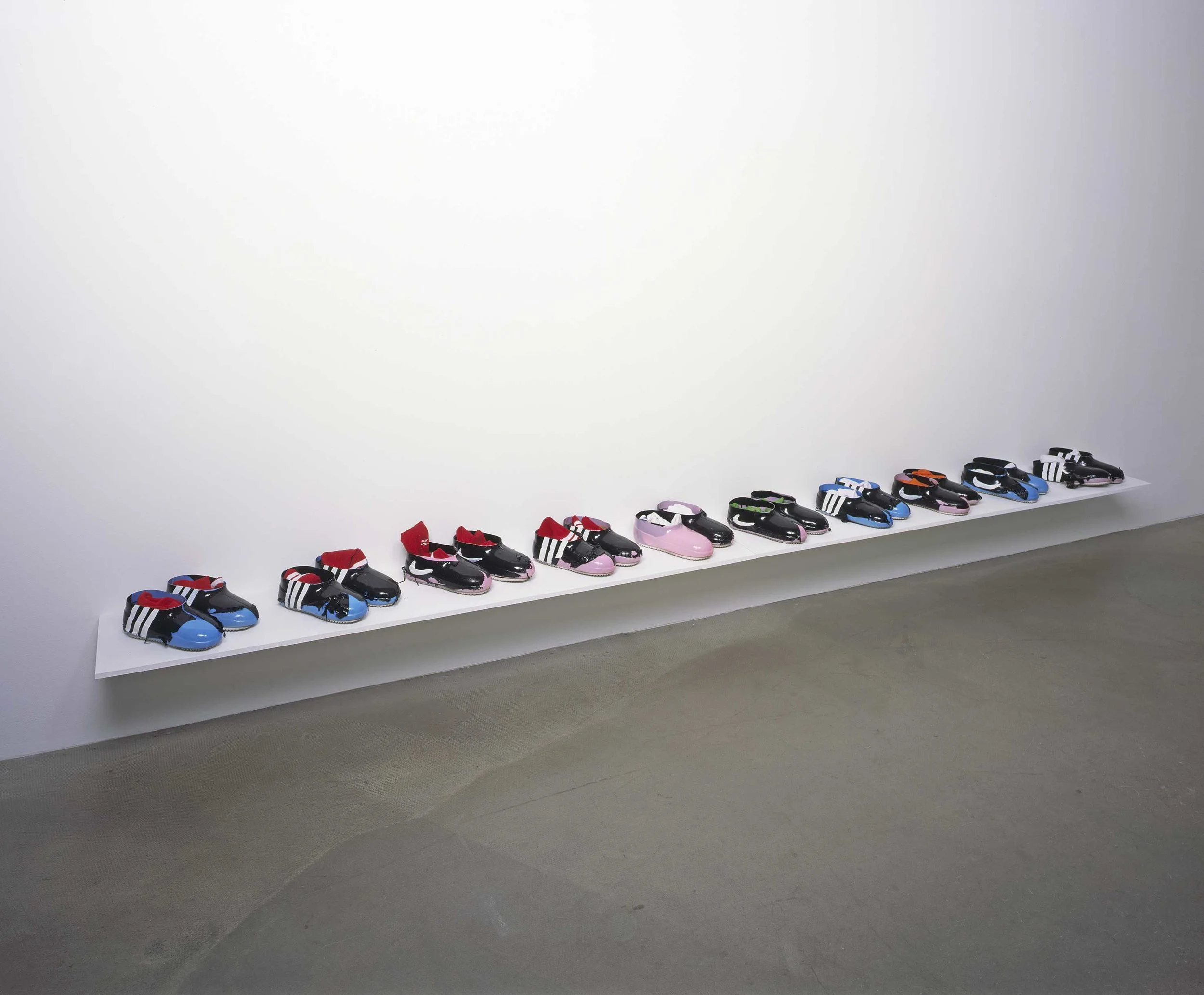 SM06_shoes.jpg