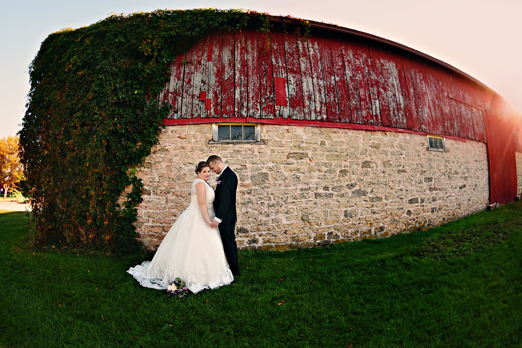 barnweddingphotos.jpg