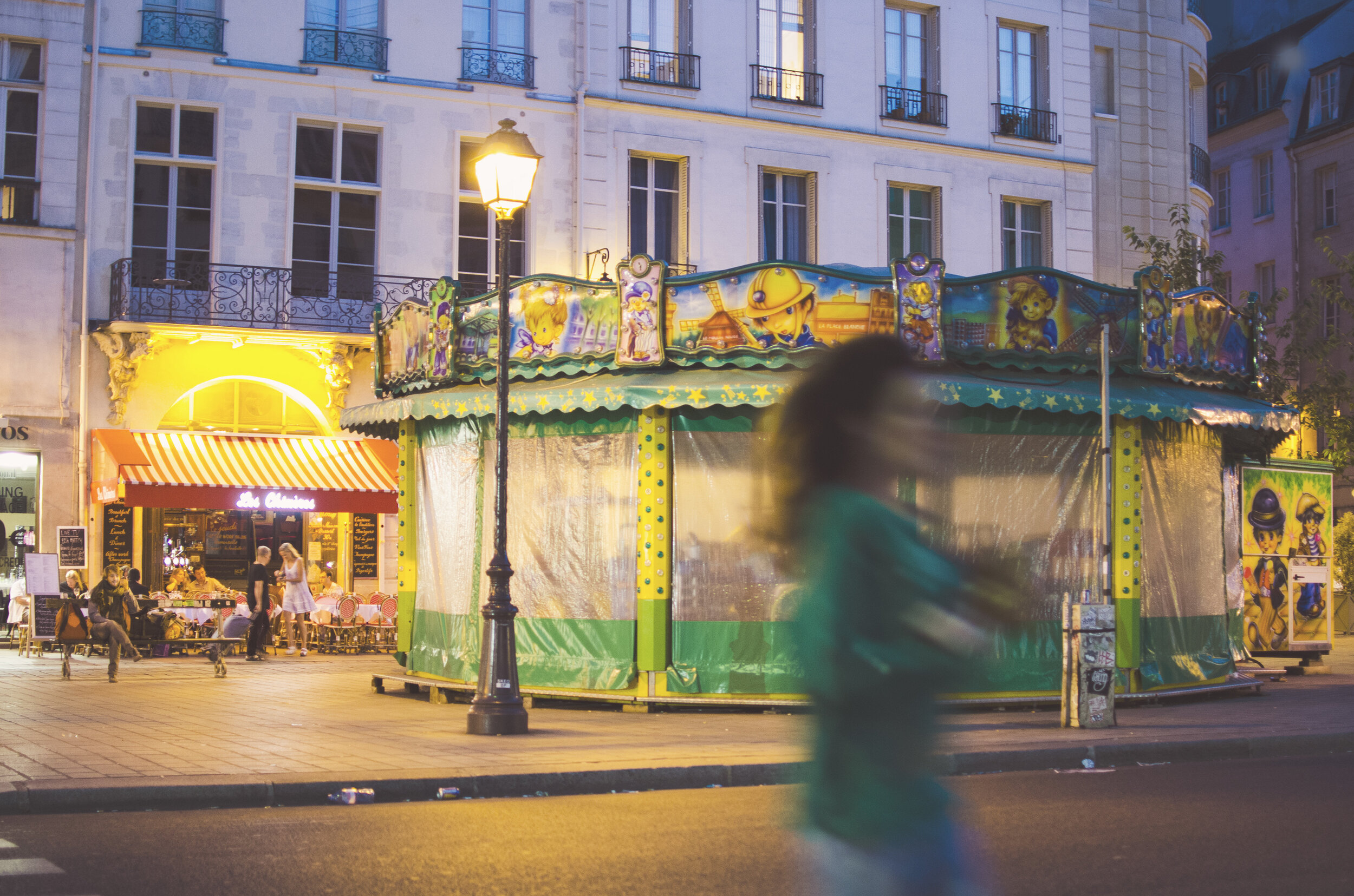 Carousel, Paris