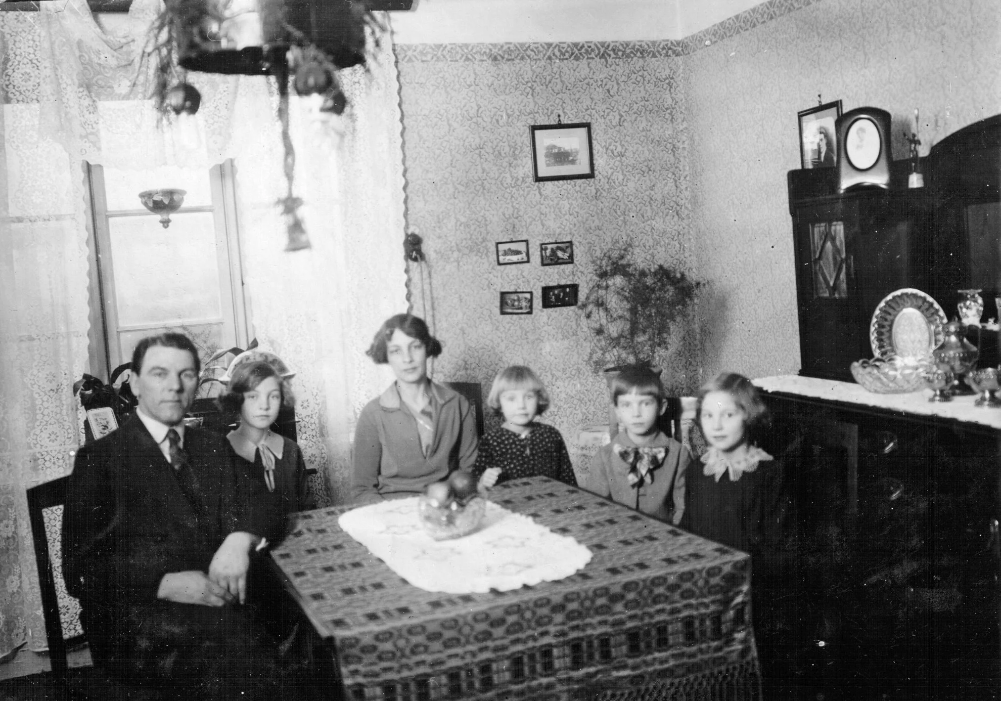 1917_3.jpg