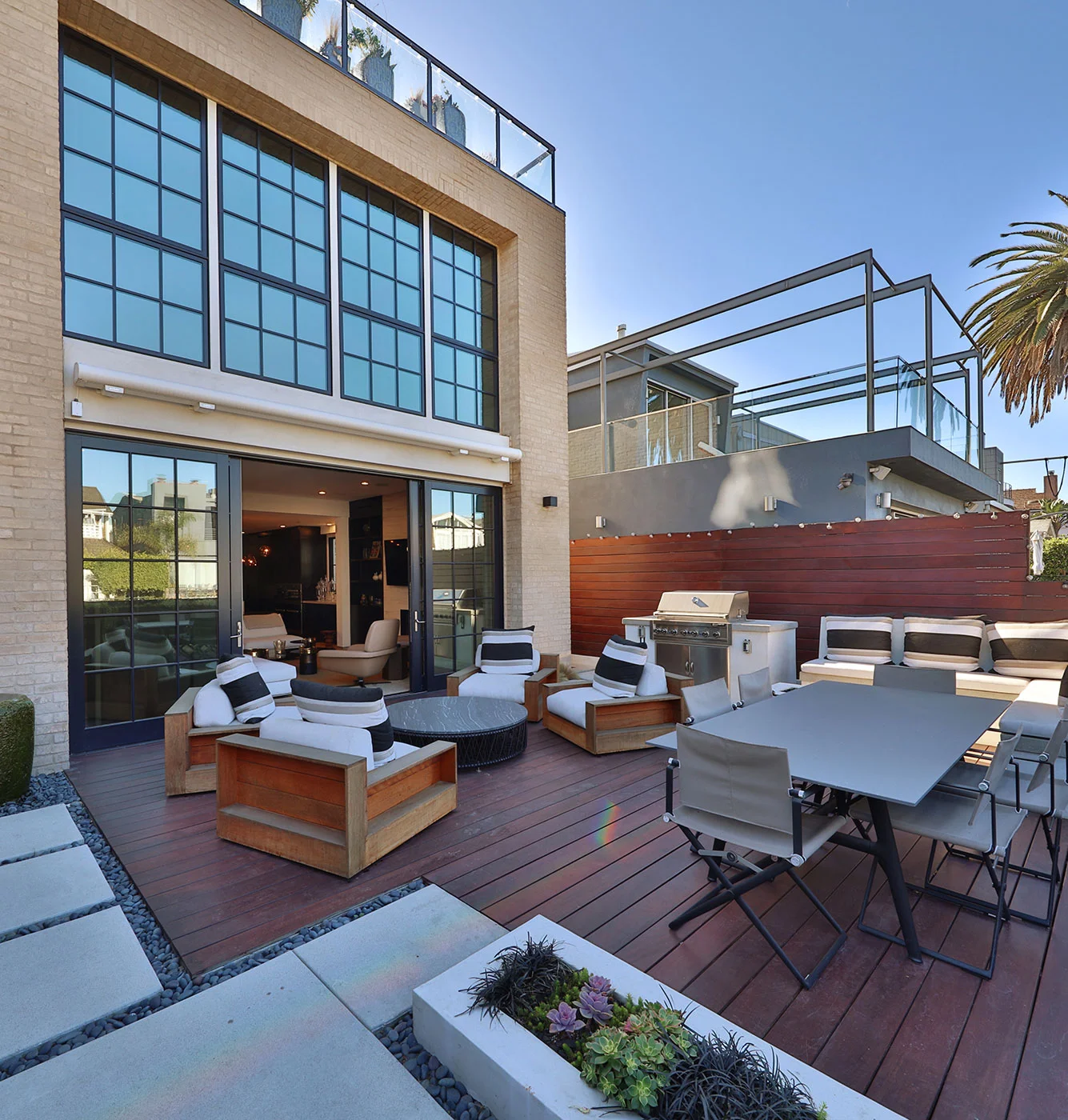 Outdoor-living-modern-architechture-SiliconBay-LosAngeles.JPG