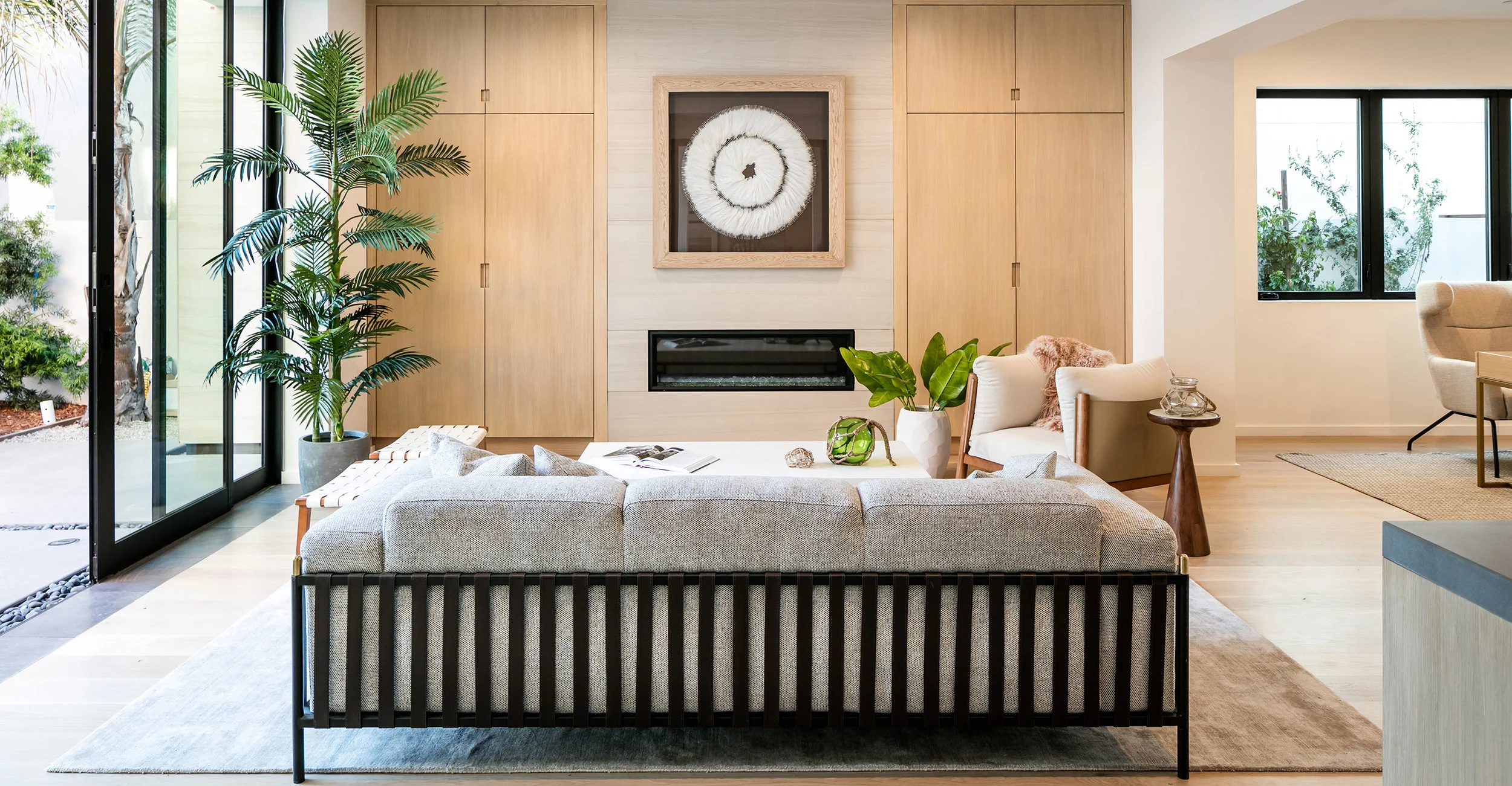 2-SiliconBay-modern-architecture-living-room-fireplace.jpg