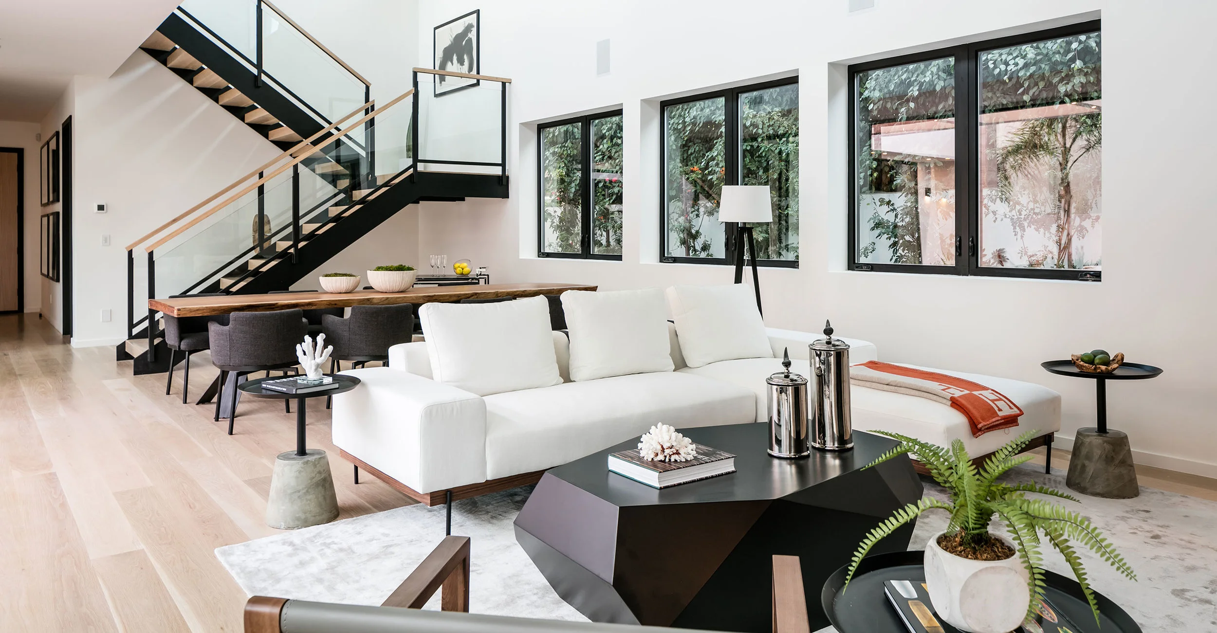 3-Open-concept-living-dining-room-contemporary-SiliconBay.jpg