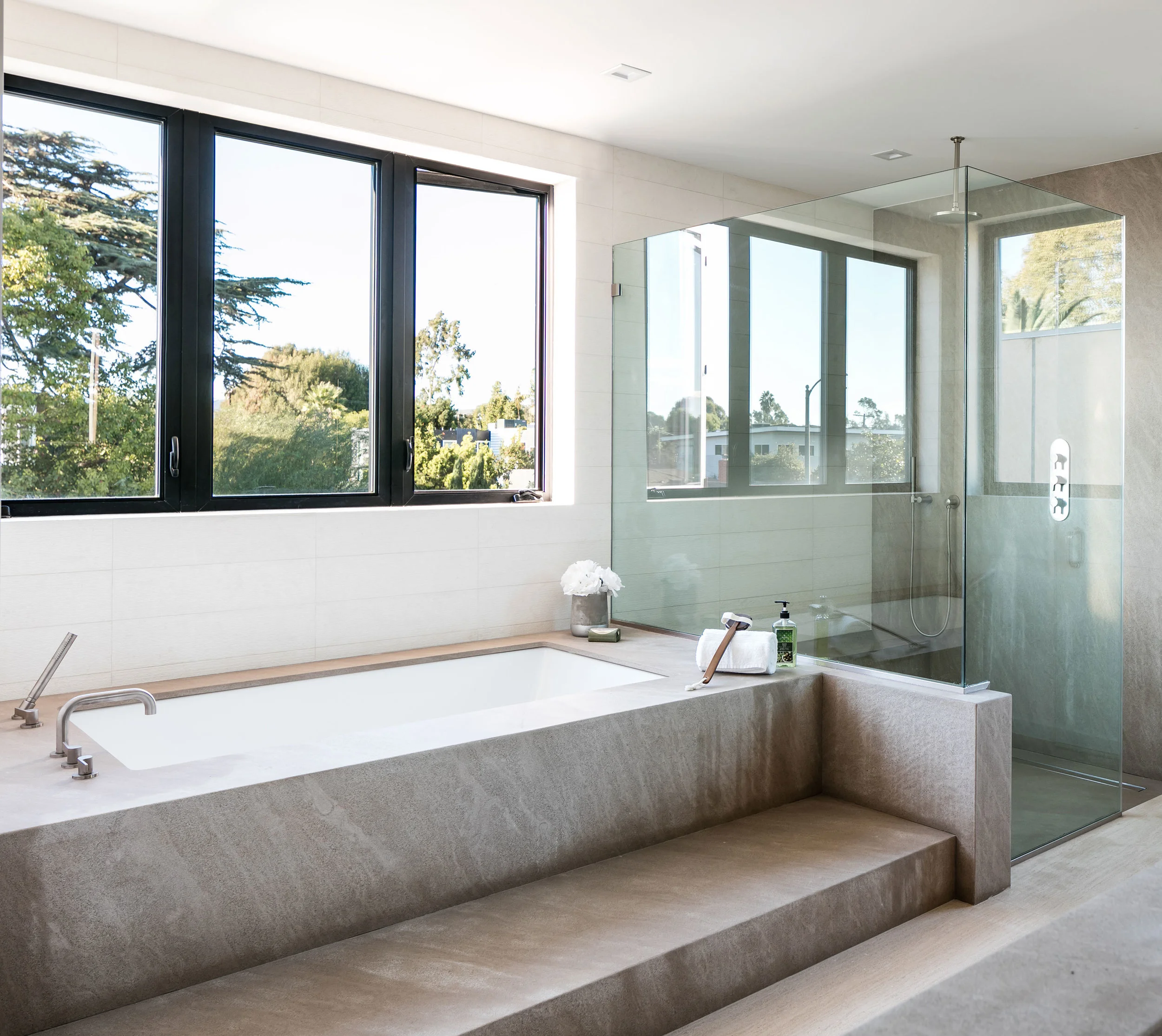 12-SiliconBay-master-bath-modern-marble-los-angeles.jpg