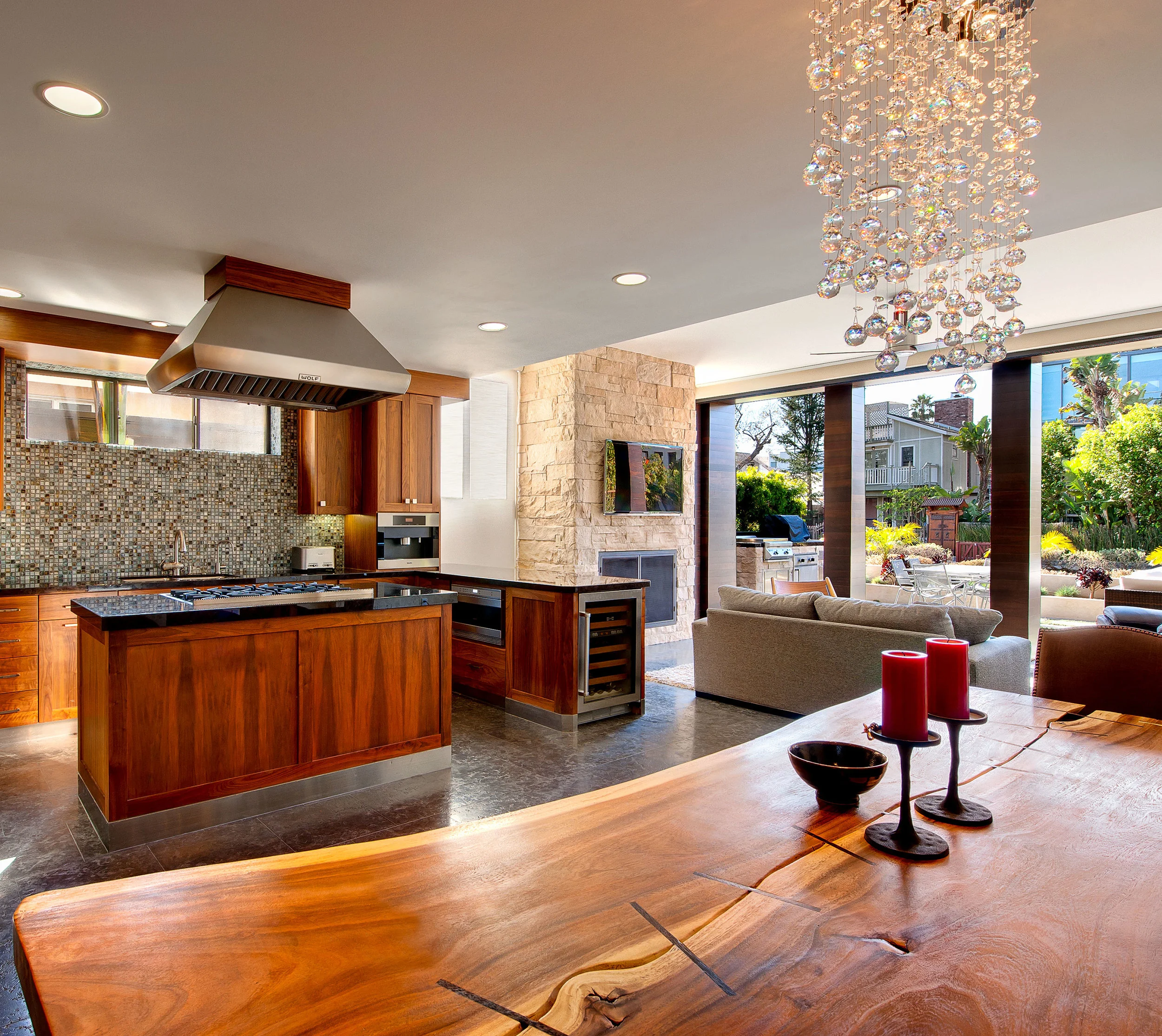 7-Open-concept-contemporary-losangeles-SiliconBay.jpg