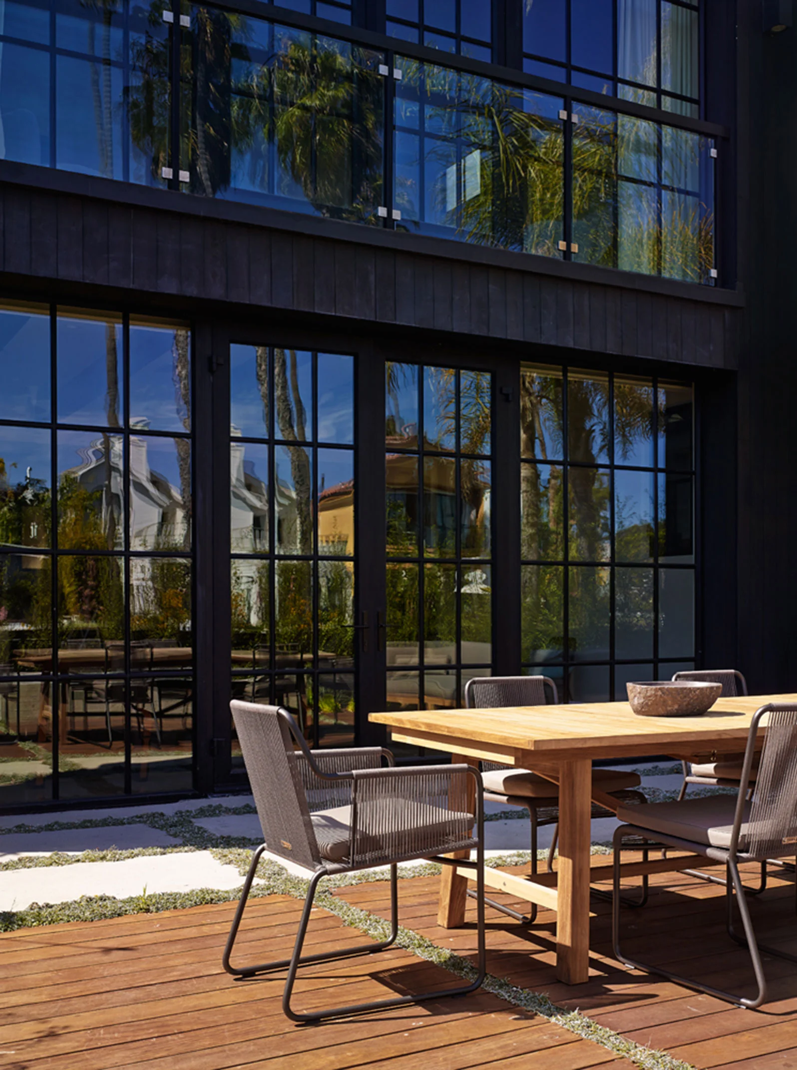 Modern-architecture-SiliconBay-outdoorliving.jpg