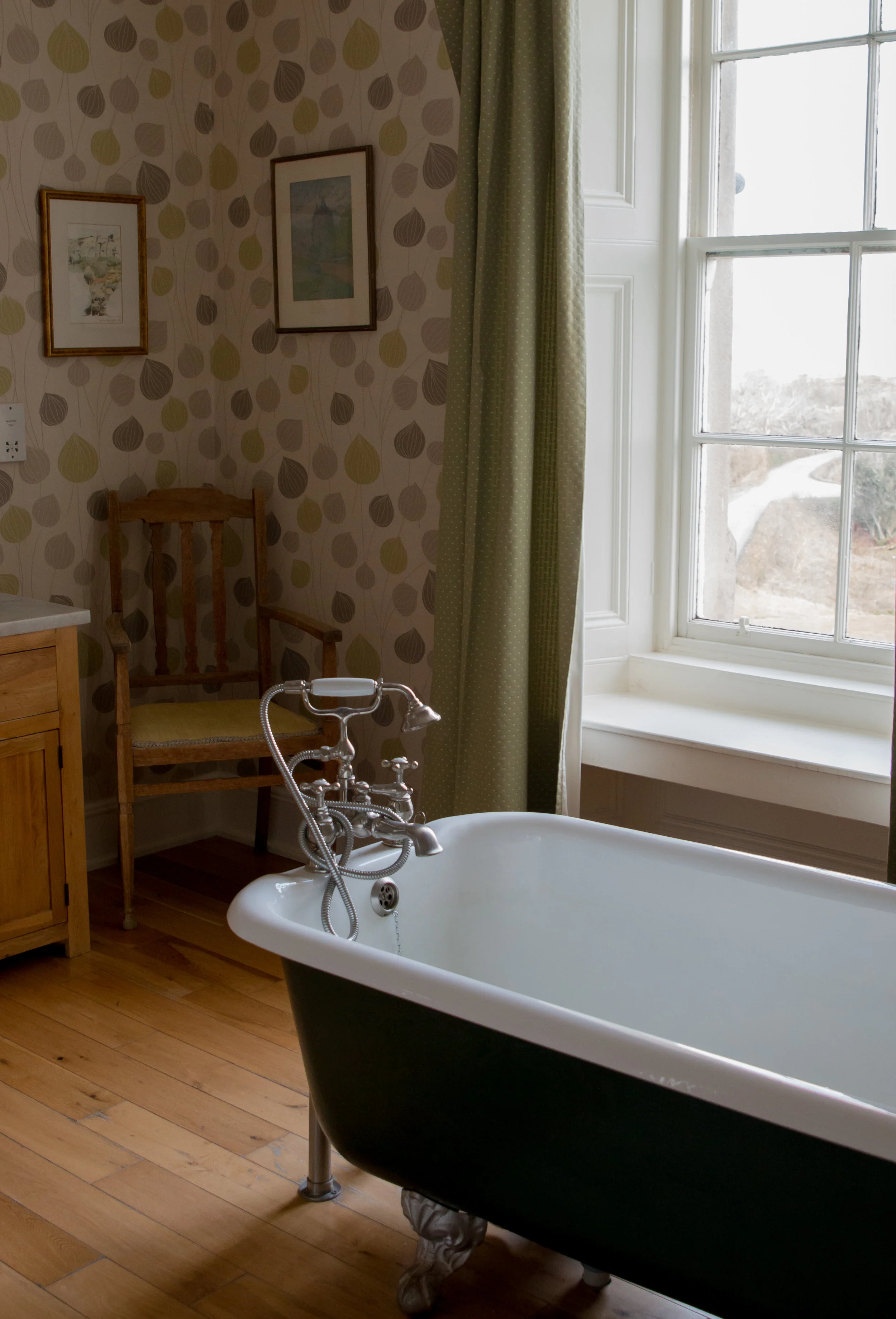 I adored this bath tub.