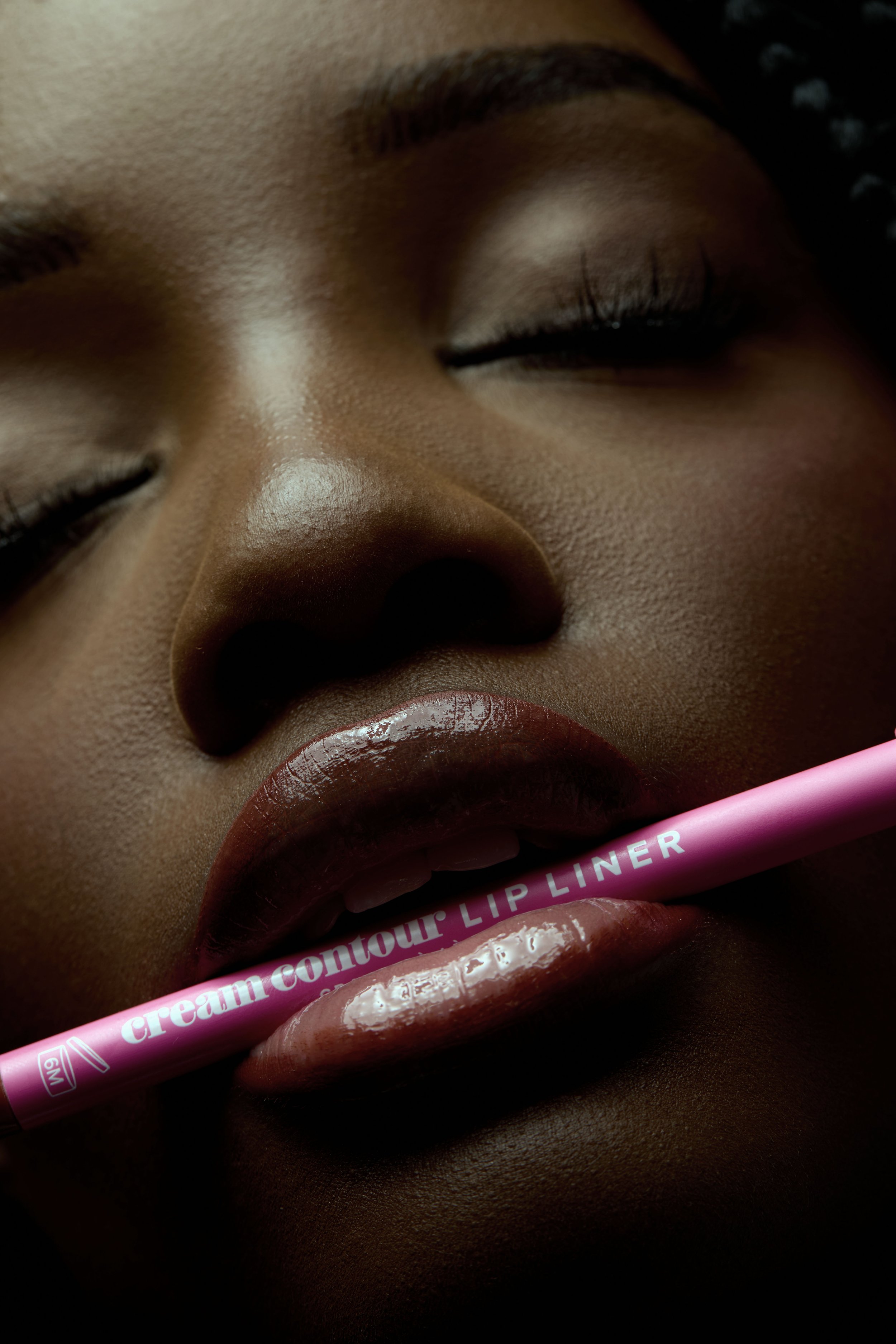 women's beauty and cosmetics fashion editorial campaign by Manchester fashion, sportswear and lifestyle photographer Robert Binder. 